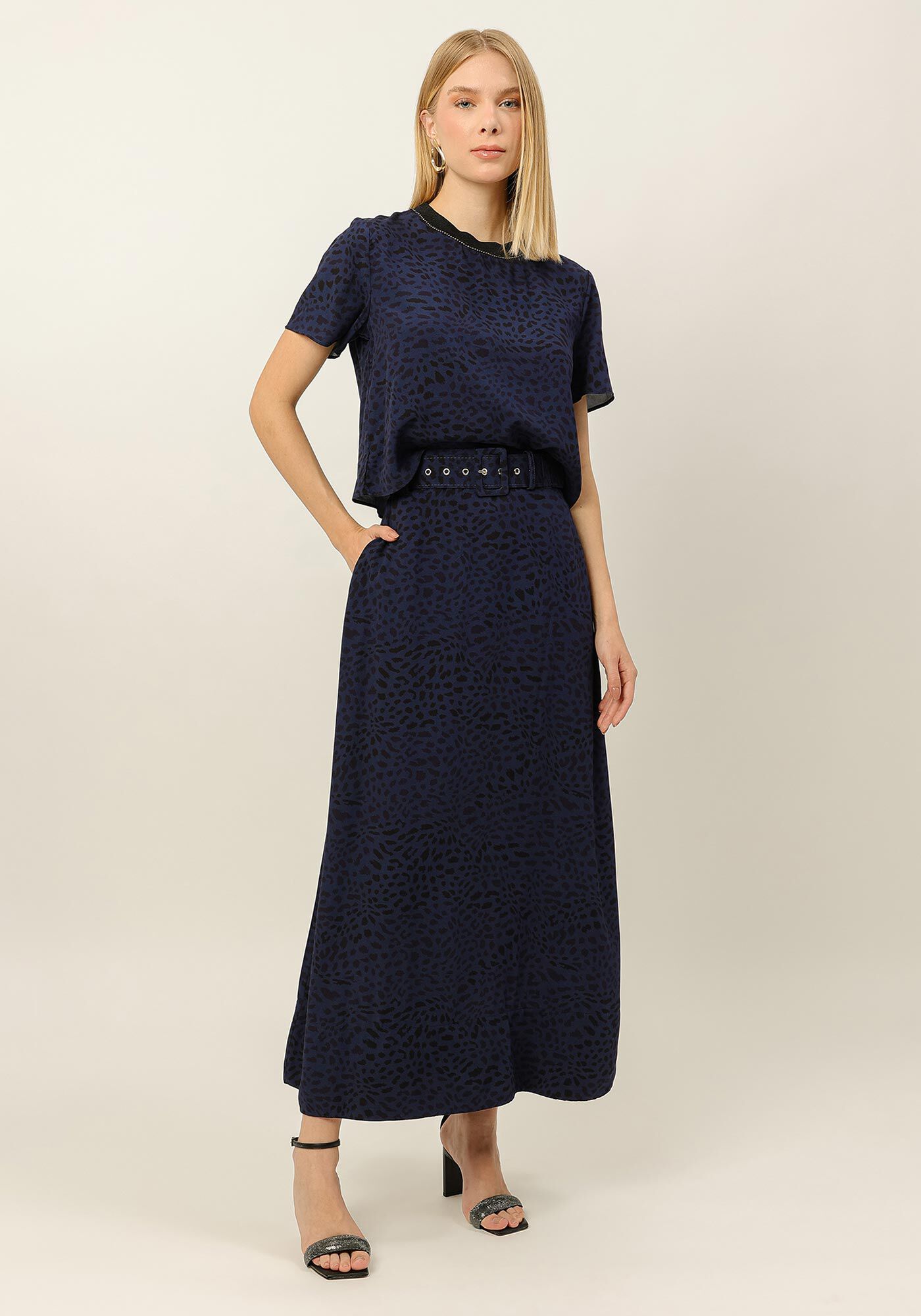 Blusa em Viscose com Strass Gola, , large.