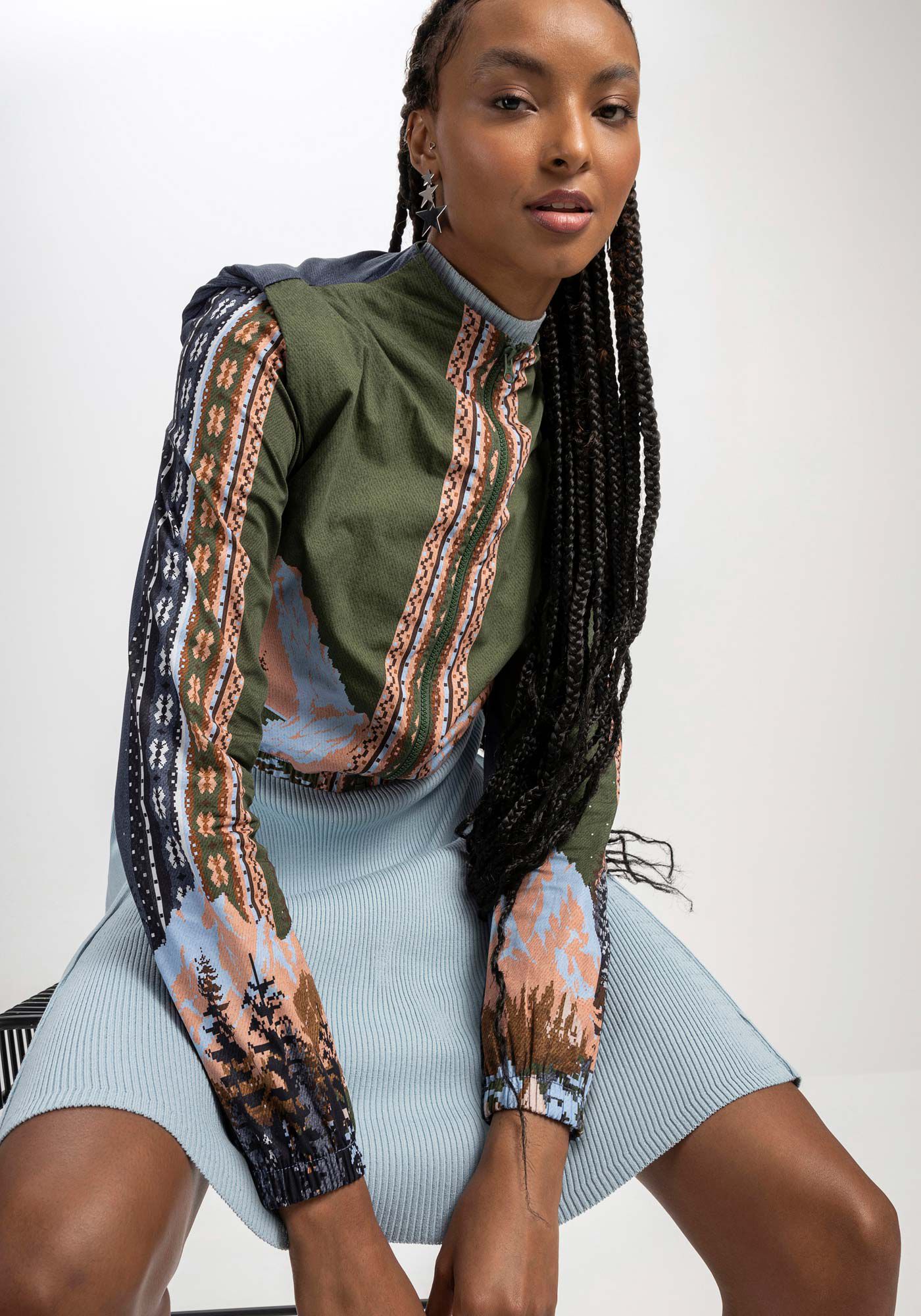 Jaqueta Estampada com Recorte Ombros, MONTANHAS, large.