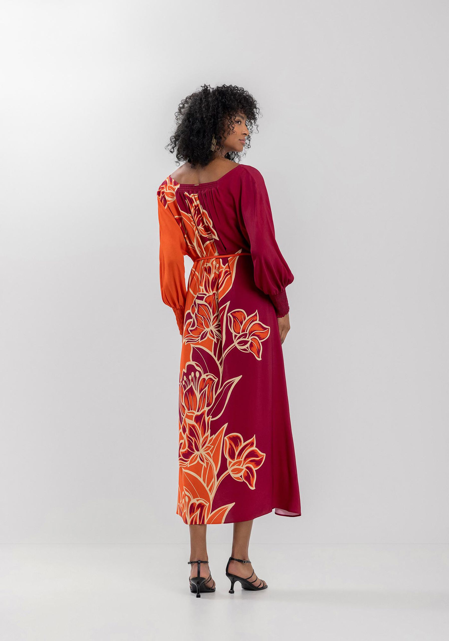 Vestido Midi Chá Ombro A Ombro Estampado Em Viscose, . Vestido Midi Chá Ombro A Ombro Estampado Em Viscose, , large.