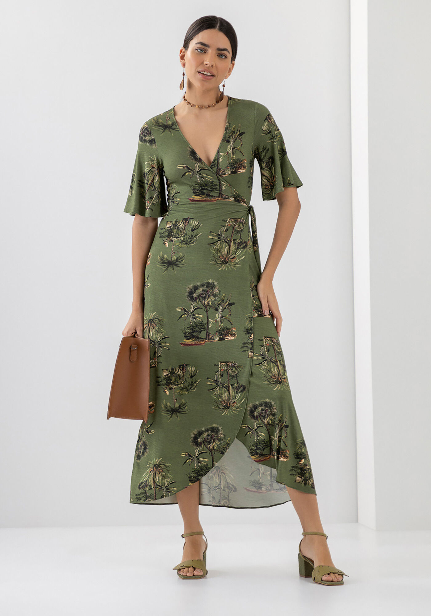 Vestido Midi Estampado em Malha Transpassado