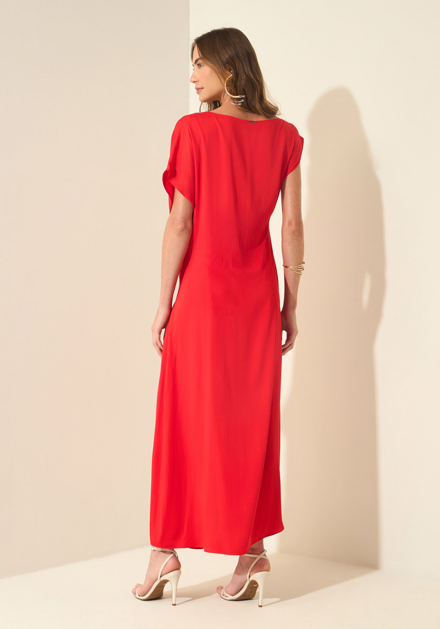 Vestido Longo De Mangas Curtas Com Decote Assim&eacute;trico, VERMELHO POWER, large.