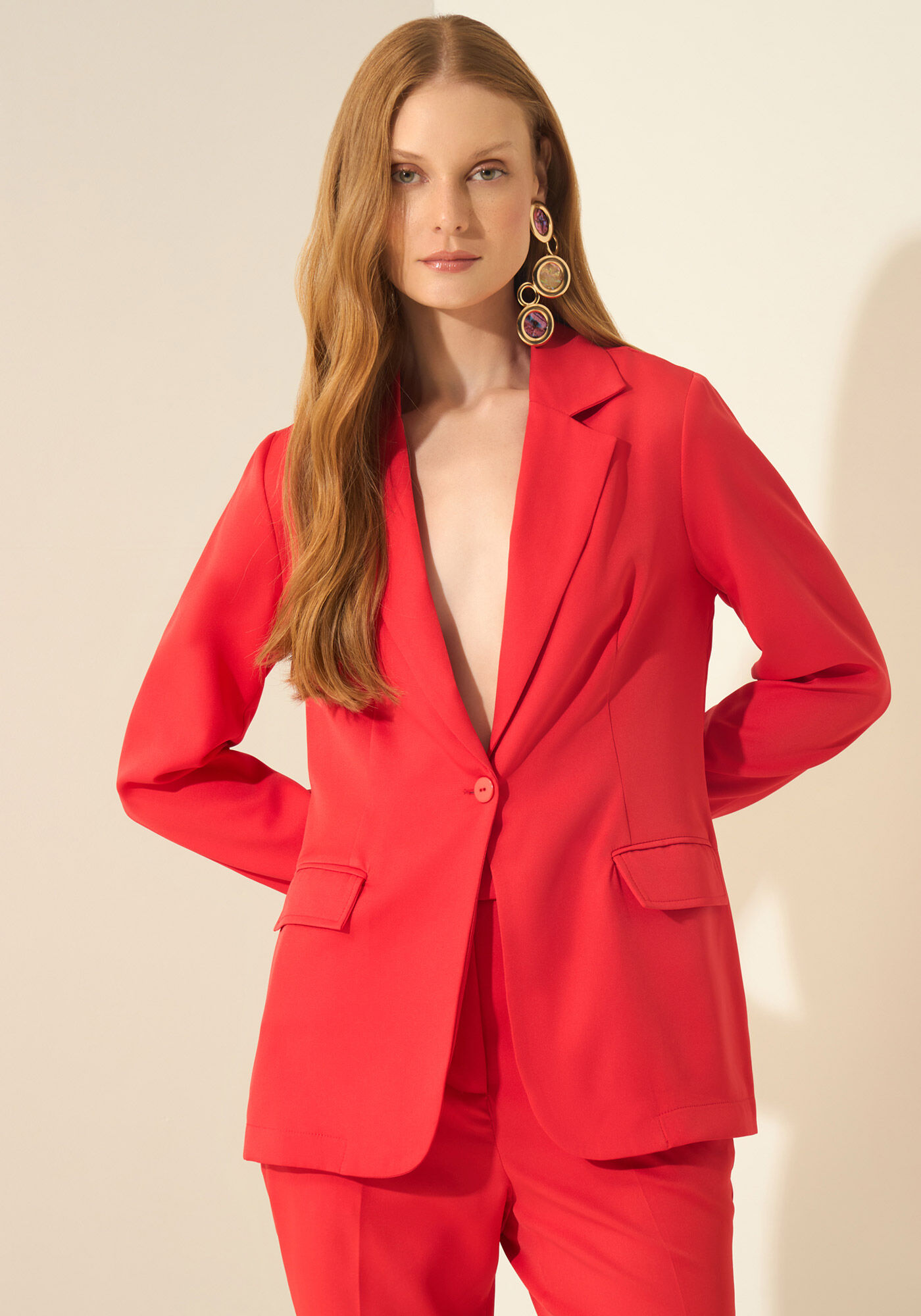 Blazer Feminino Alongado Com Bot&atilde;o E Lapelas, VERMELHO POWER, large.