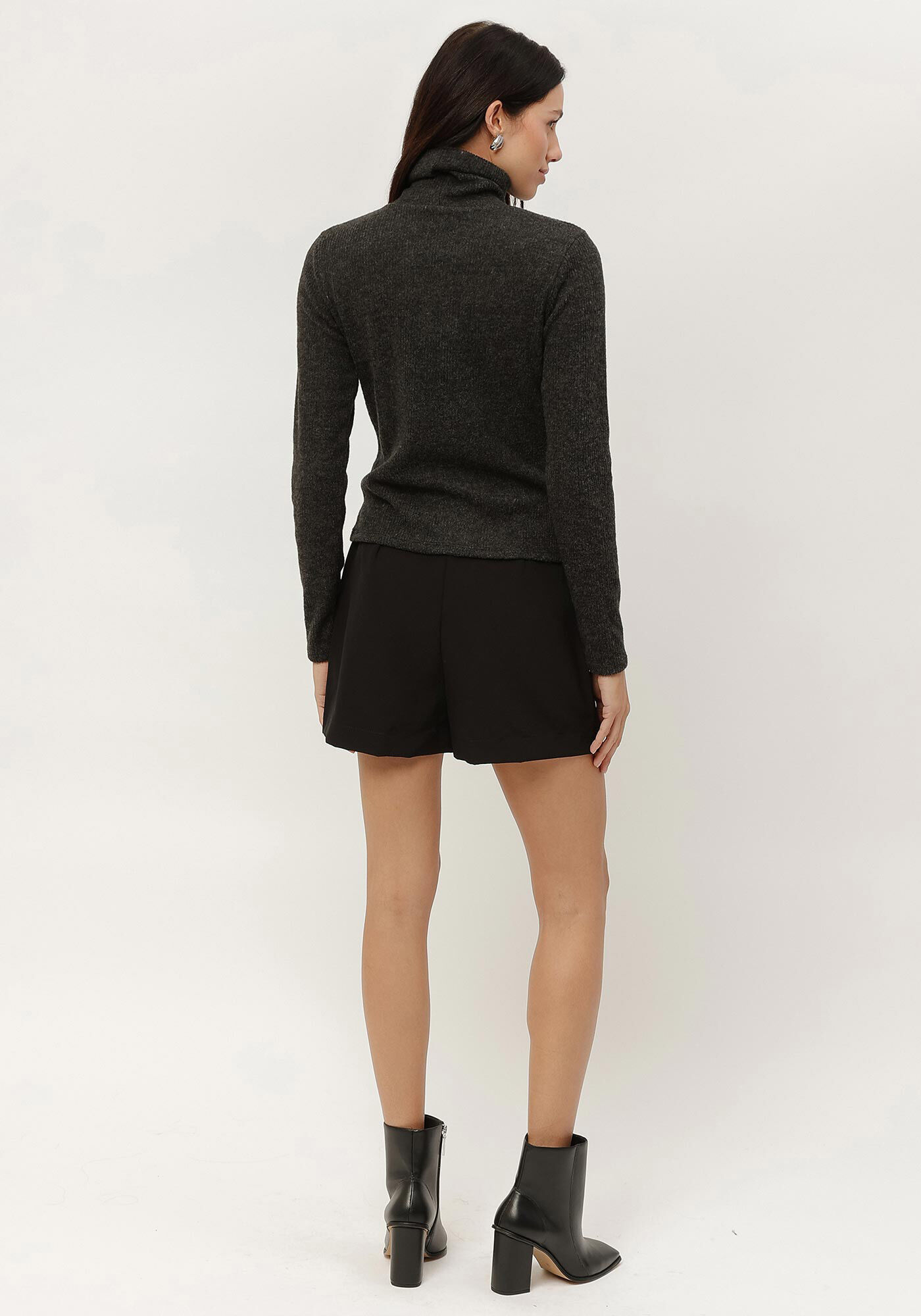 Blusa Manga Longa Canelada com Gola Alta, PRETO REATIVO, large.