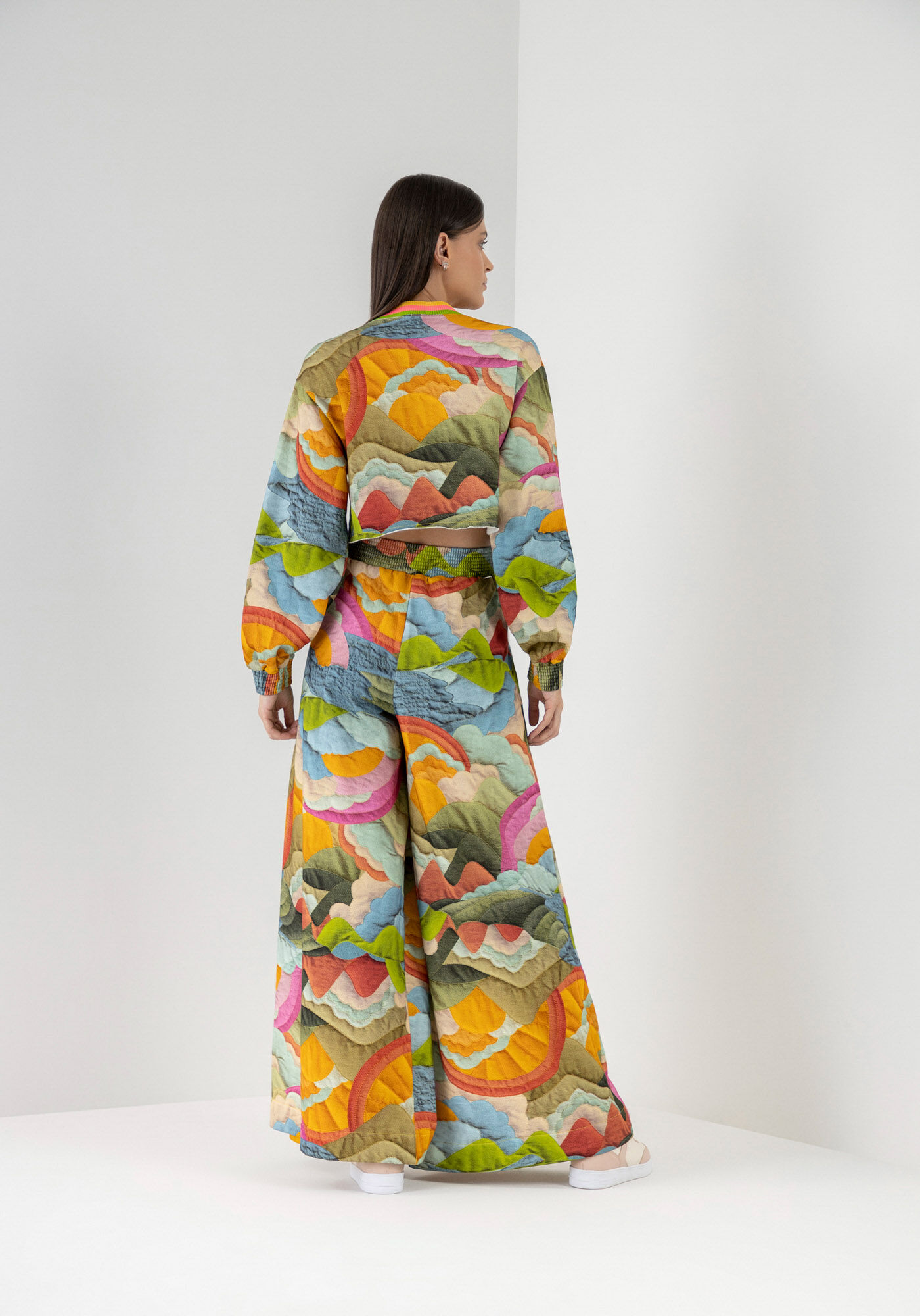 Conjunto Estampado com Blus&atilde;o e Cal&ccedil;a Pantalona, , large.