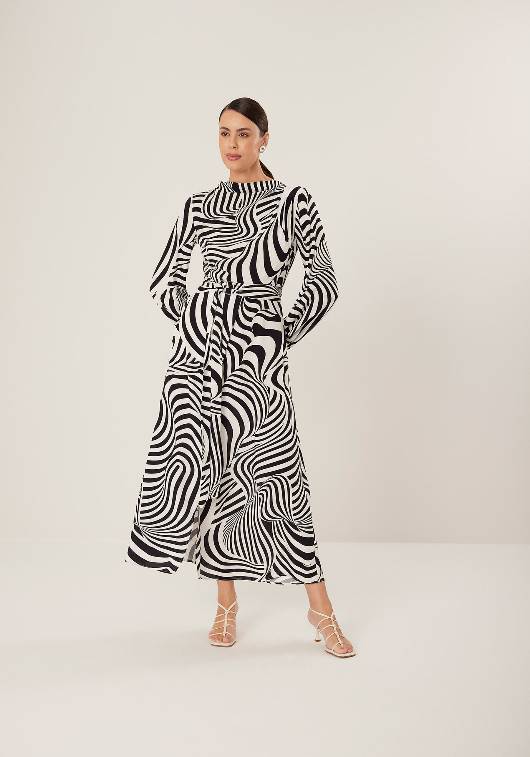 Vestido Midi Chá Estampado Com Mangas Amplas E Faixa, . Vestido Midi Chá Estampado Com Mangas Amplas E Faixa, , large.