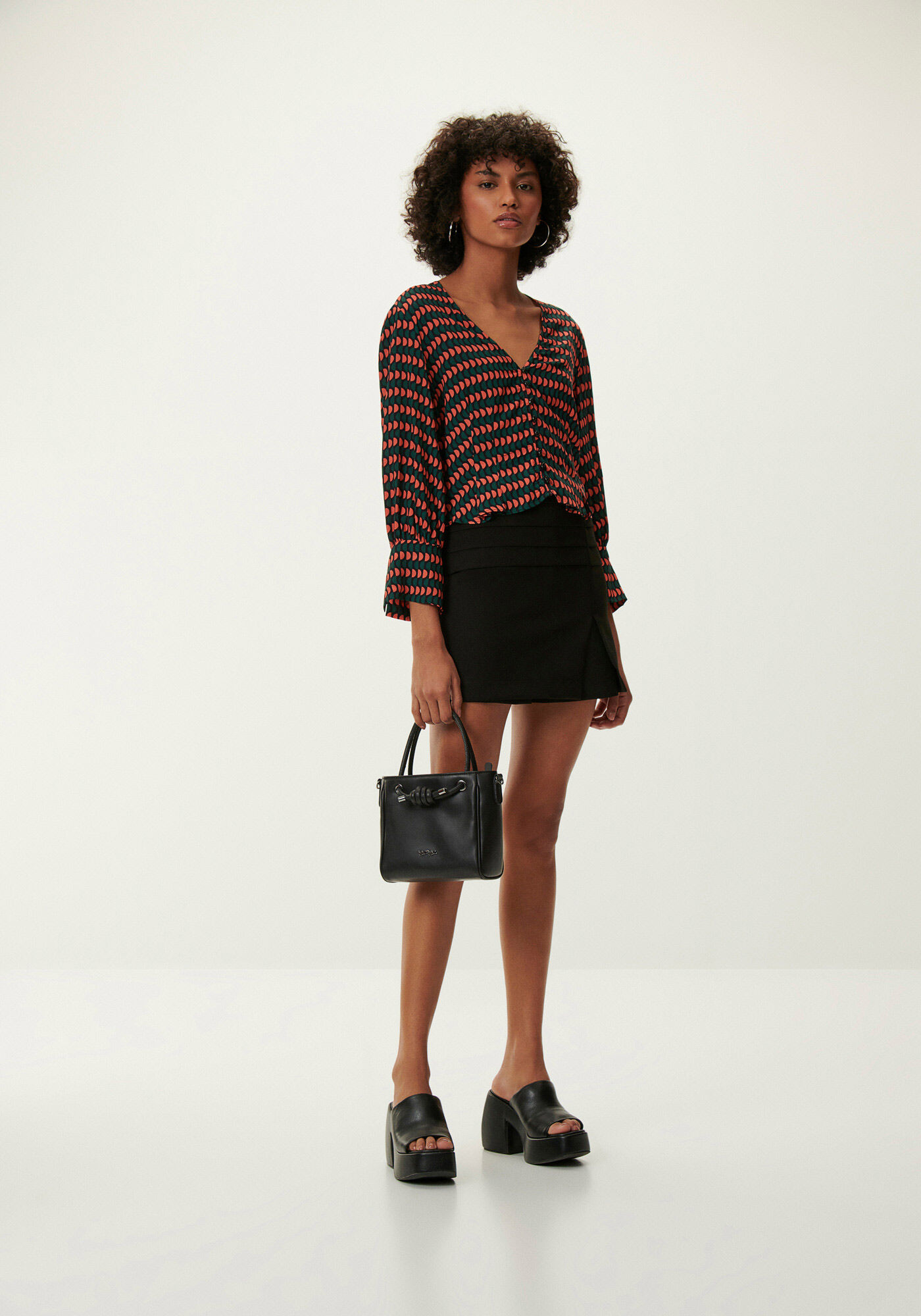 Blusa Manga 3/4 Bufante Estampada com Bot&otilde;es, , large.