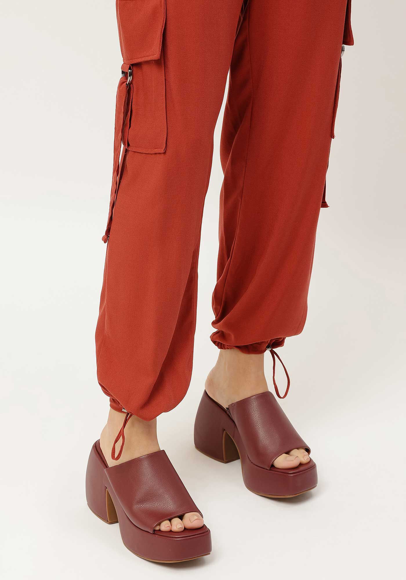 Cal&ccedil;a Jogger em Viscose com Bolsos Cargo, , large.