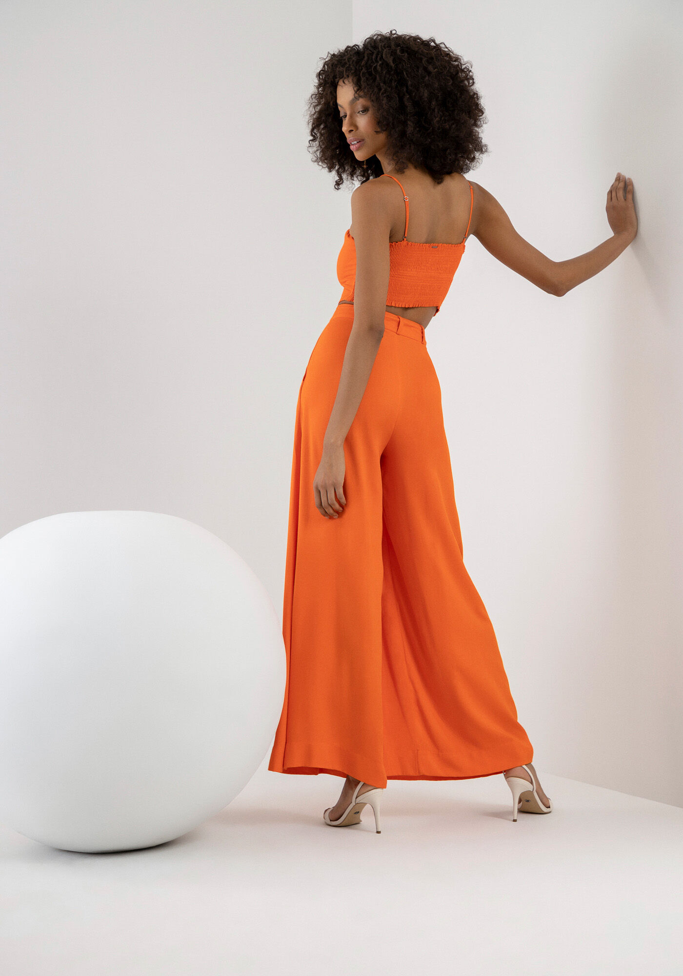 Cal&ccedil;a Pantalona em Viscose Alfaiataria, , large.