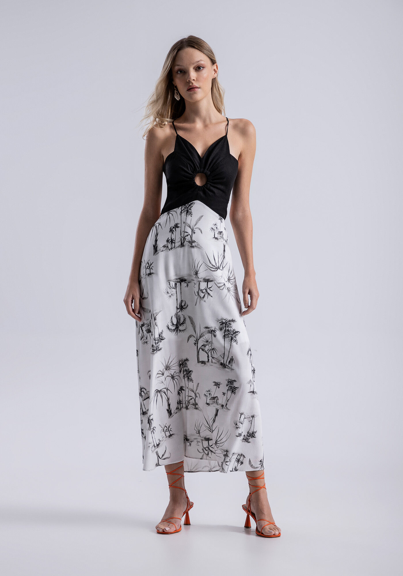 Vestido Midi em Linho e Viscose com Cut Out, ILHAS, large.