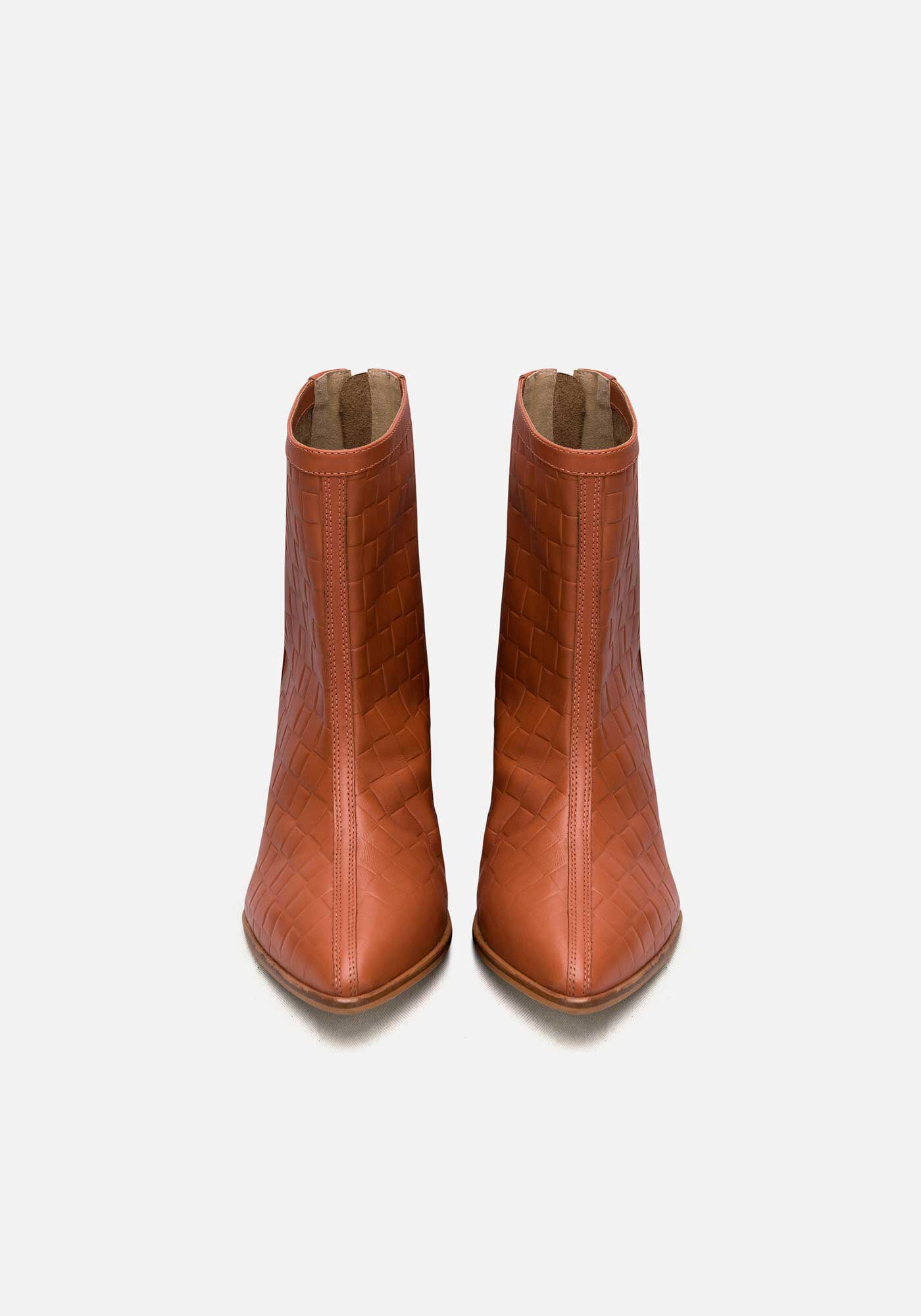 Bota Em Couro De Cano Curto Com Salto Bloco E Z&iacute;per, , large.