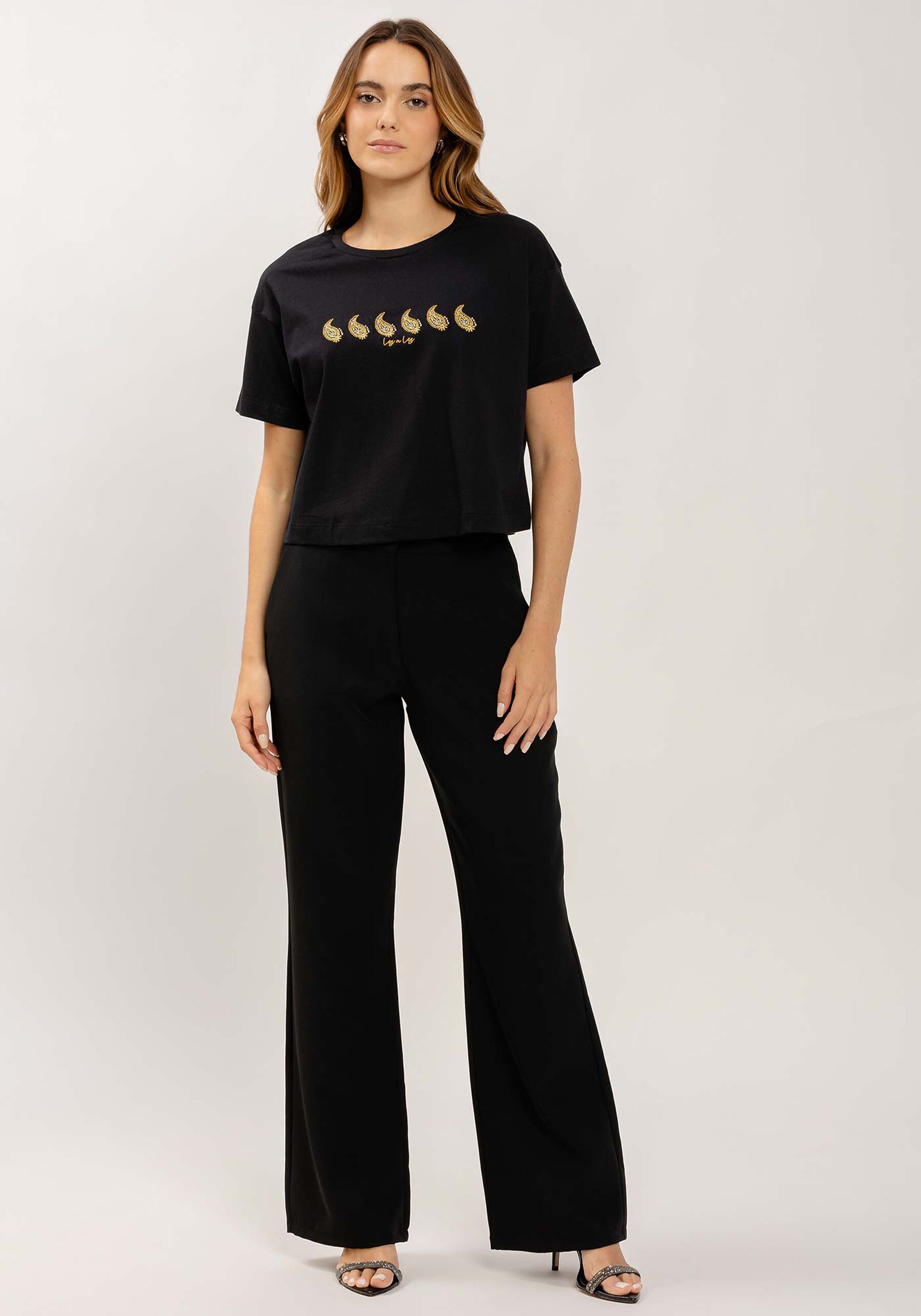 T-shirt em Malha Prime com Bordado Paisley, . T-shirt em Malha Prime com Bordado Paisley, , large.