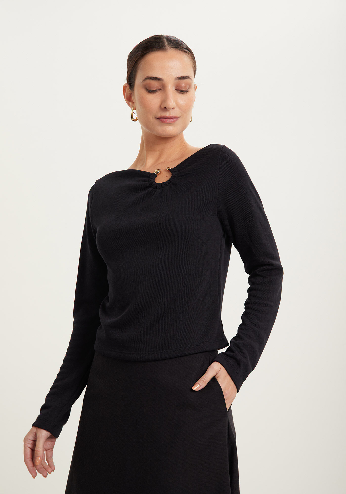 Blusa Curta De Mangas Longas Com Detalhe De Argola, , large.