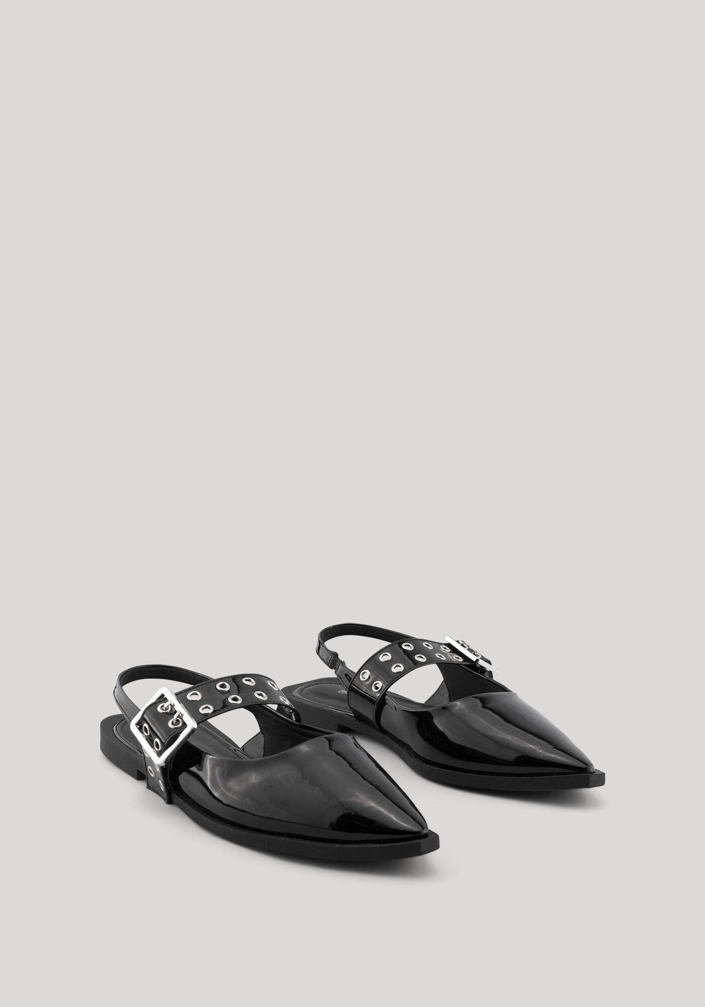 Sapatilha De Bico Fino Com Fivela E Ilhoses De Metal, PRETO, large.