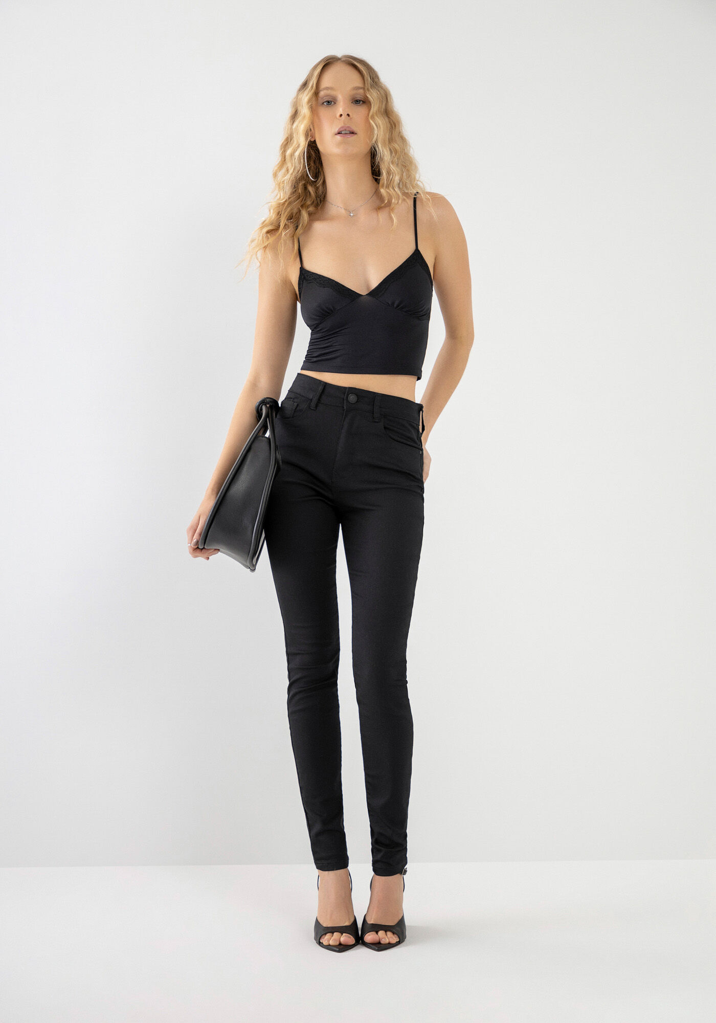 Cal&ccedil;a Jeans Skinny Super Alta Ever Black, , large.