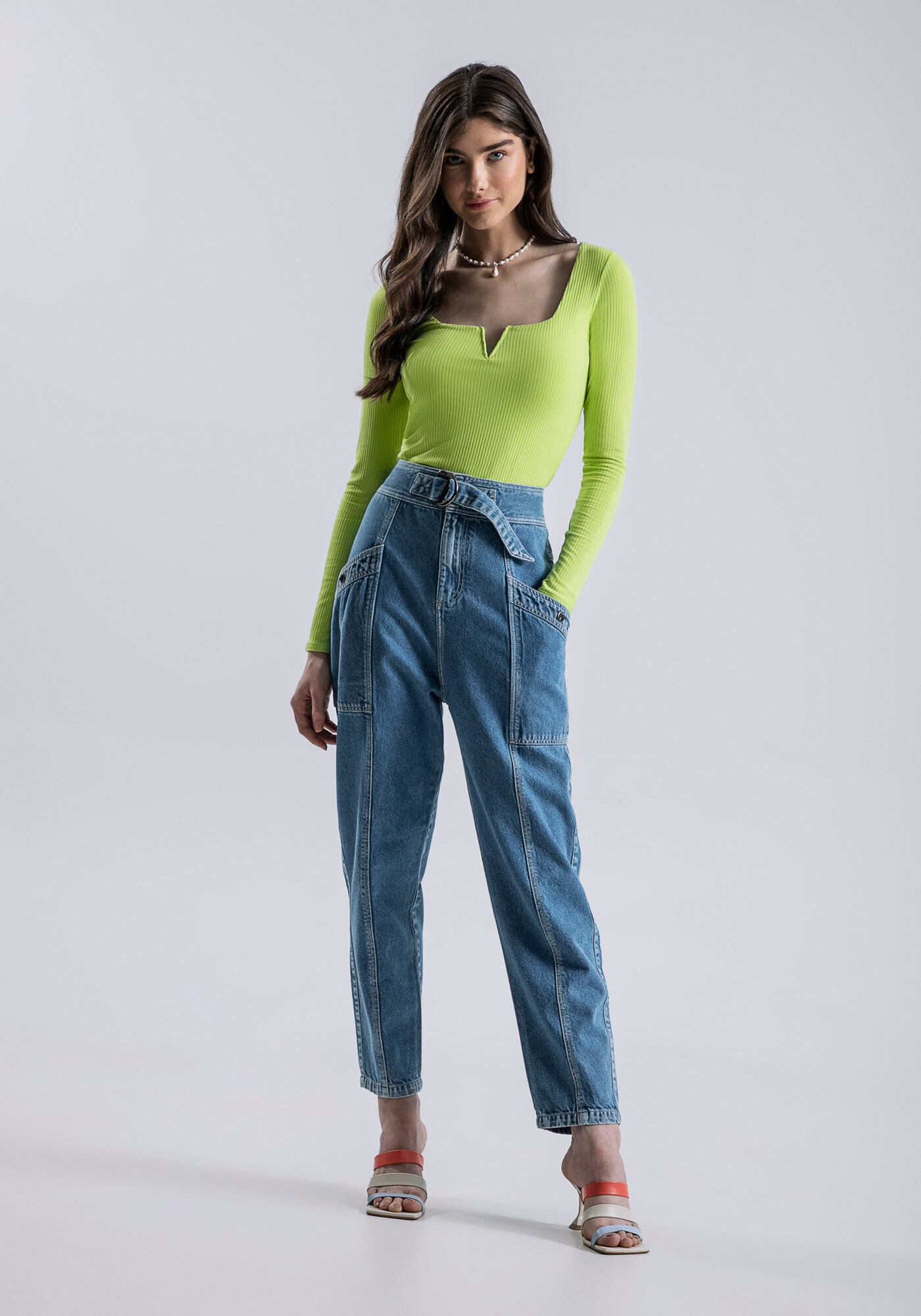 Cal&ccedil;a Jeans Slouchy com Bolsos, JEANS, large.