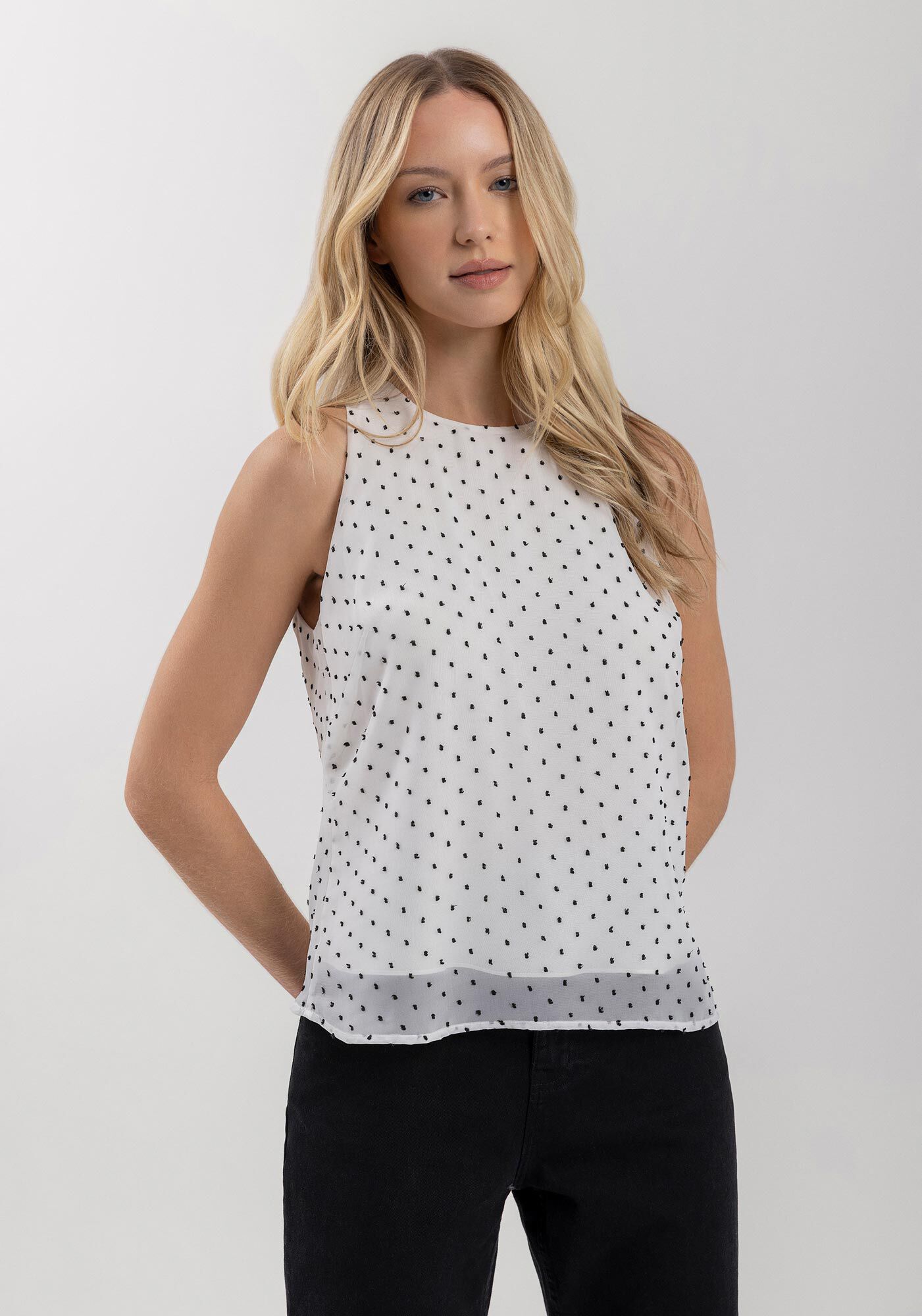 Blusa Sem Mangas Em Chiffon Com Po&aacute;s Em Alto Relevo, , large.