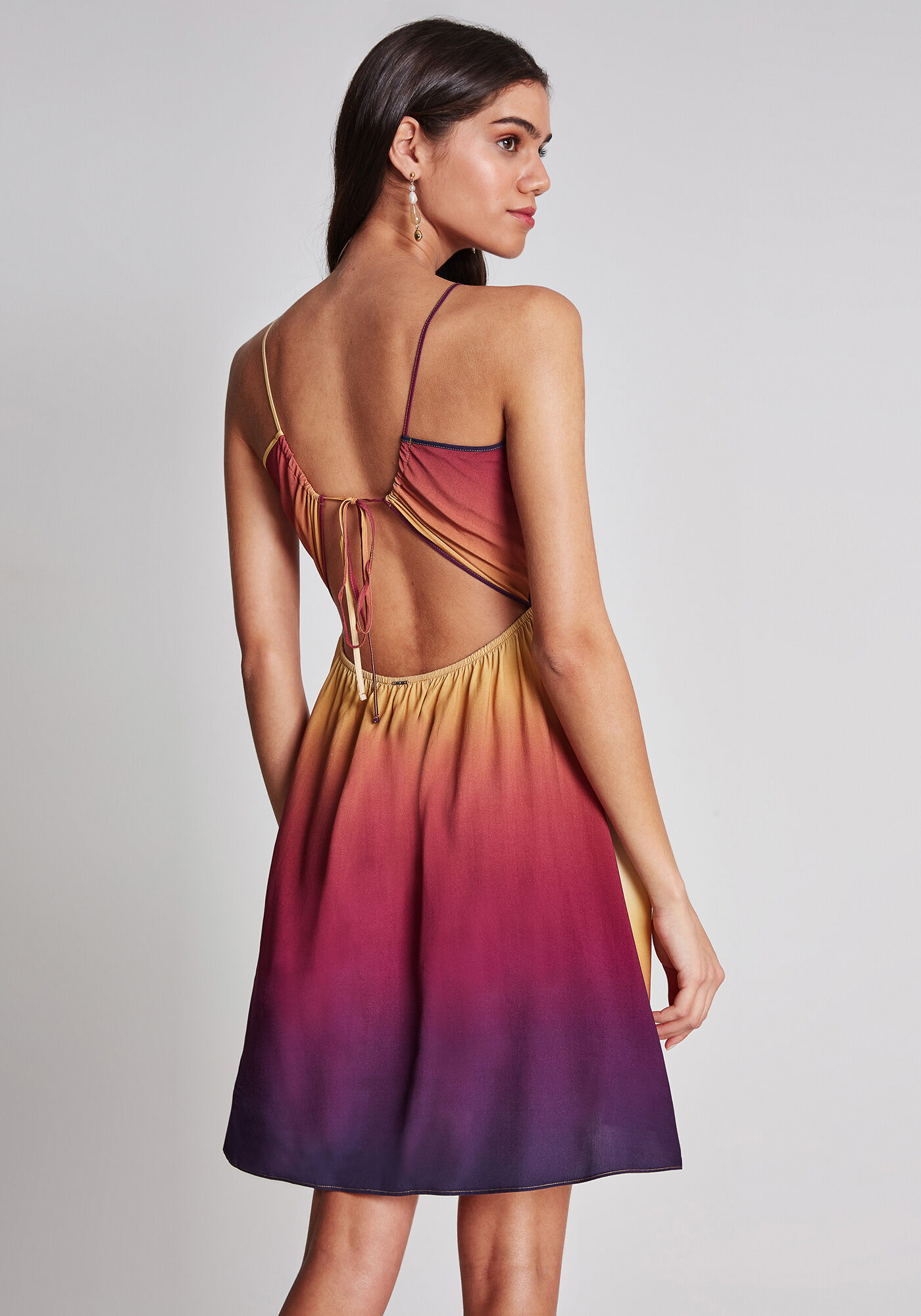 Vestido com Al&ccedil;as Curto Estampa Caraiva, , large.