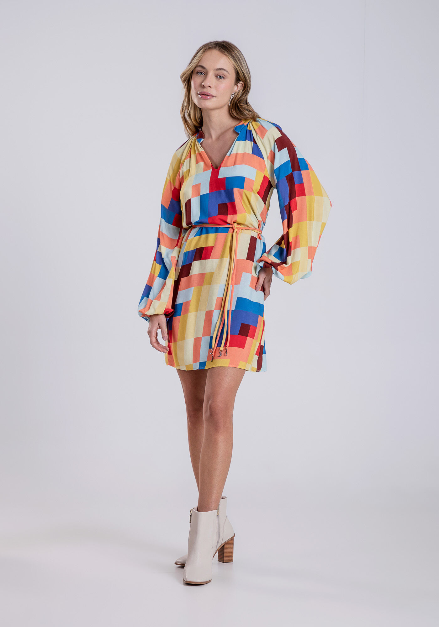 Vestido Curto Manga Bufante e Cinto, BALAO, large.