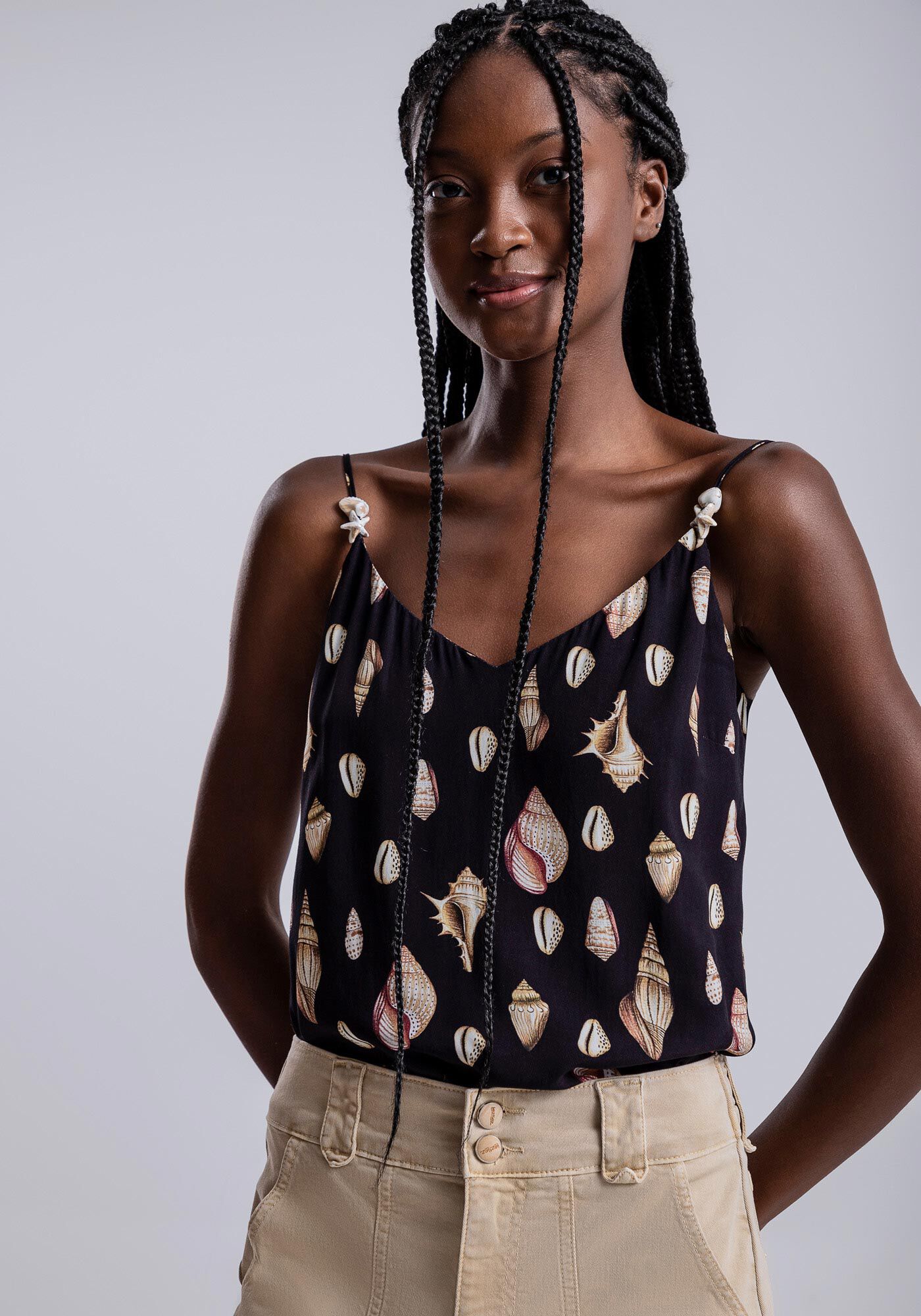 Blusa Estampada em Viscose com Detalhe Al&ccedil;as, , large.