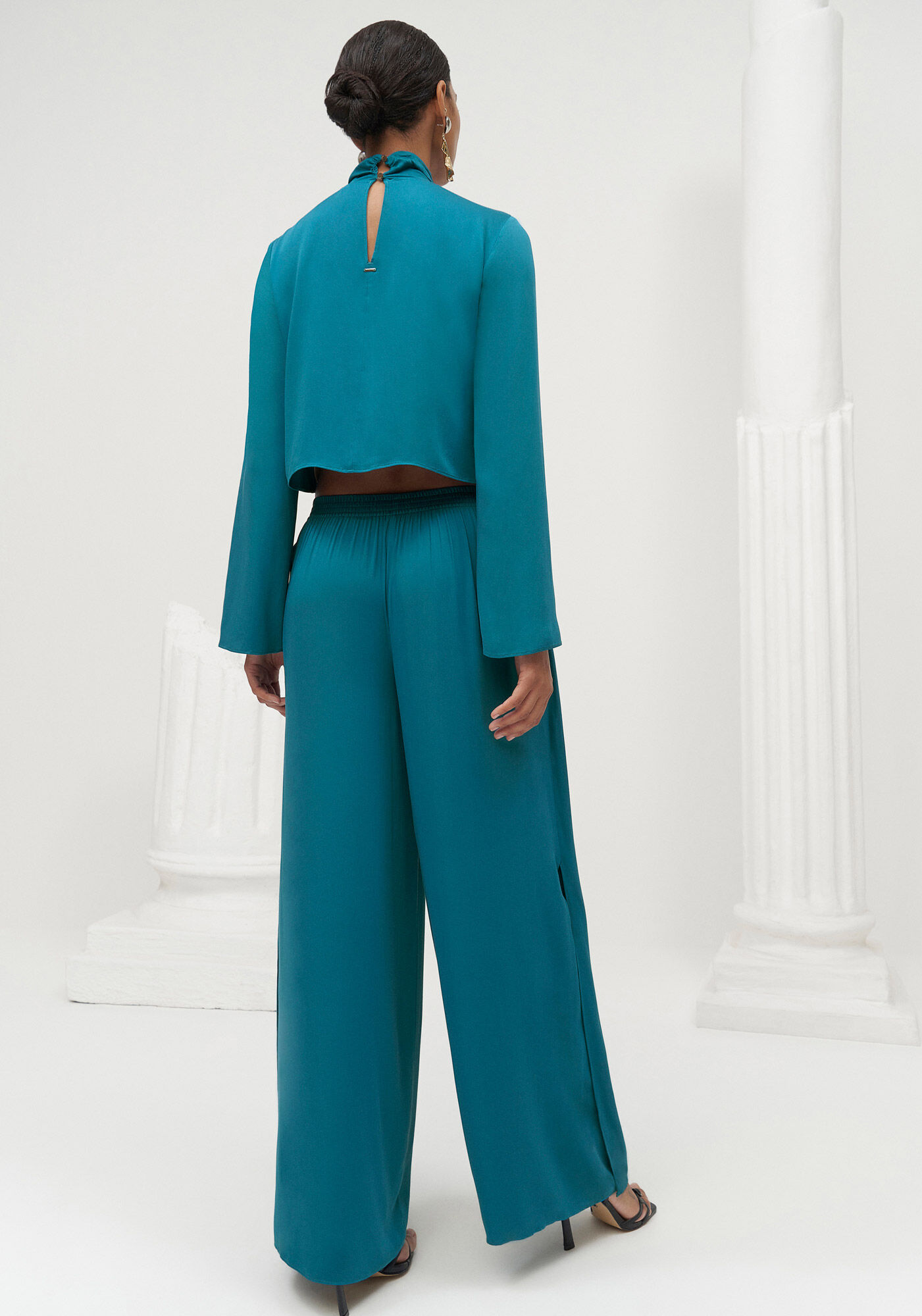 Conjunto com Blusa e Cal&ccedil;a Pantalona Sobreposta, , large.