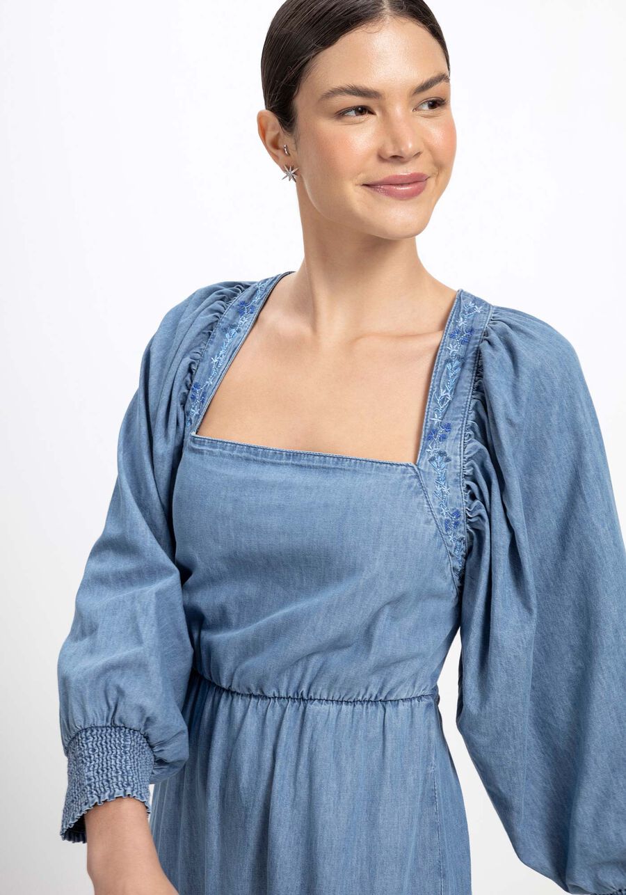 Vestido Jeans Midi com Recorte Costas e Bolsos, JEANS. Vestido Jeans Midi com Recorte Costas e Bolsos, JEANS, large.