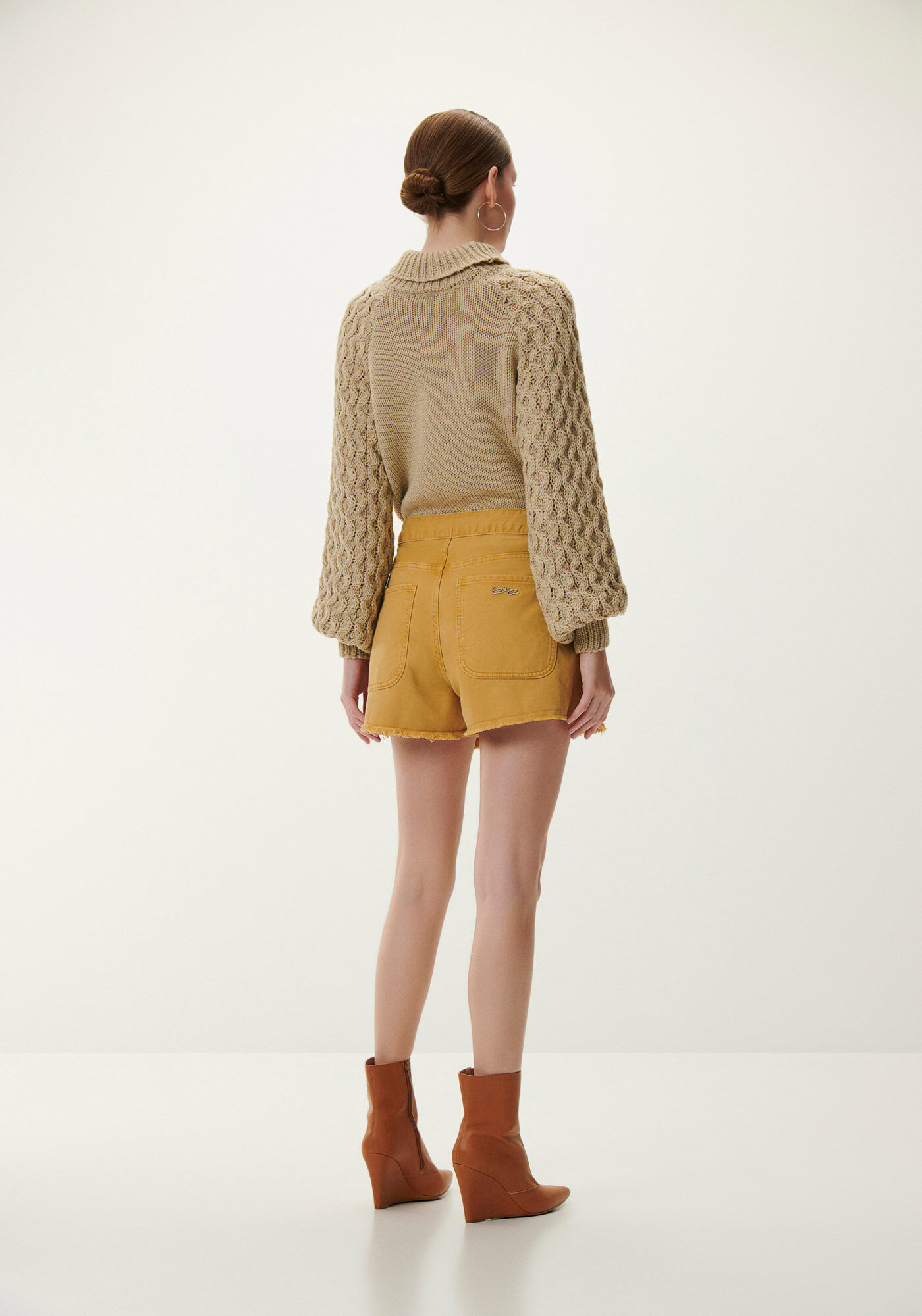 Shorts-Saia Sarja com Cintura Alta, BEGE VEGAS GOLD, large.