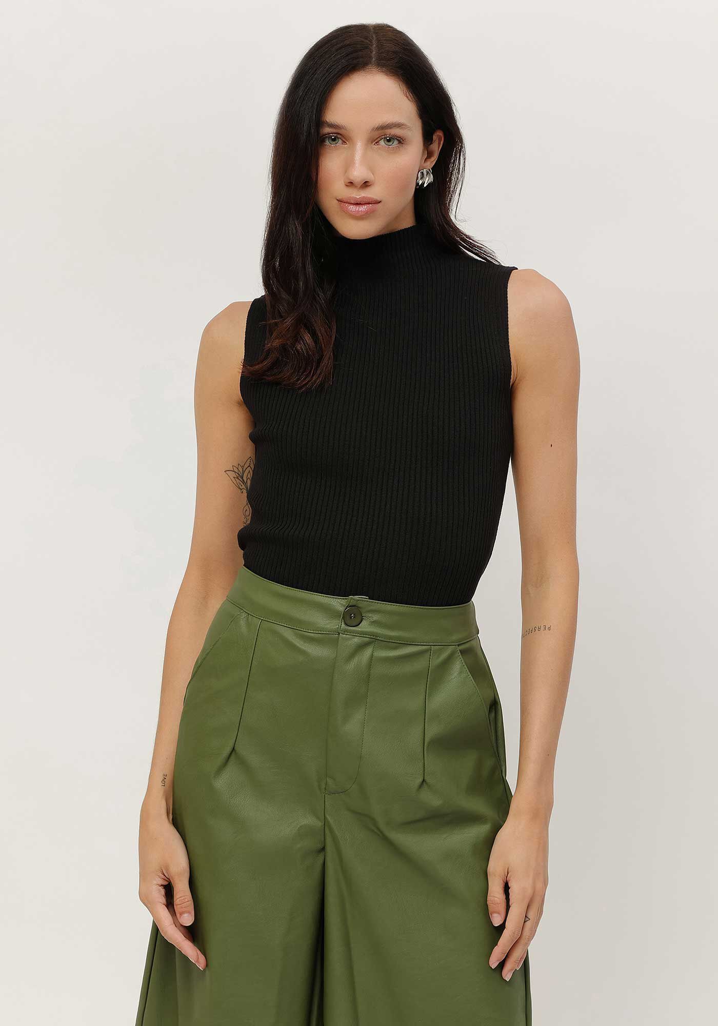 Blusa Sem Mangas em Tric&ocirc; com Gola Alta, , large.