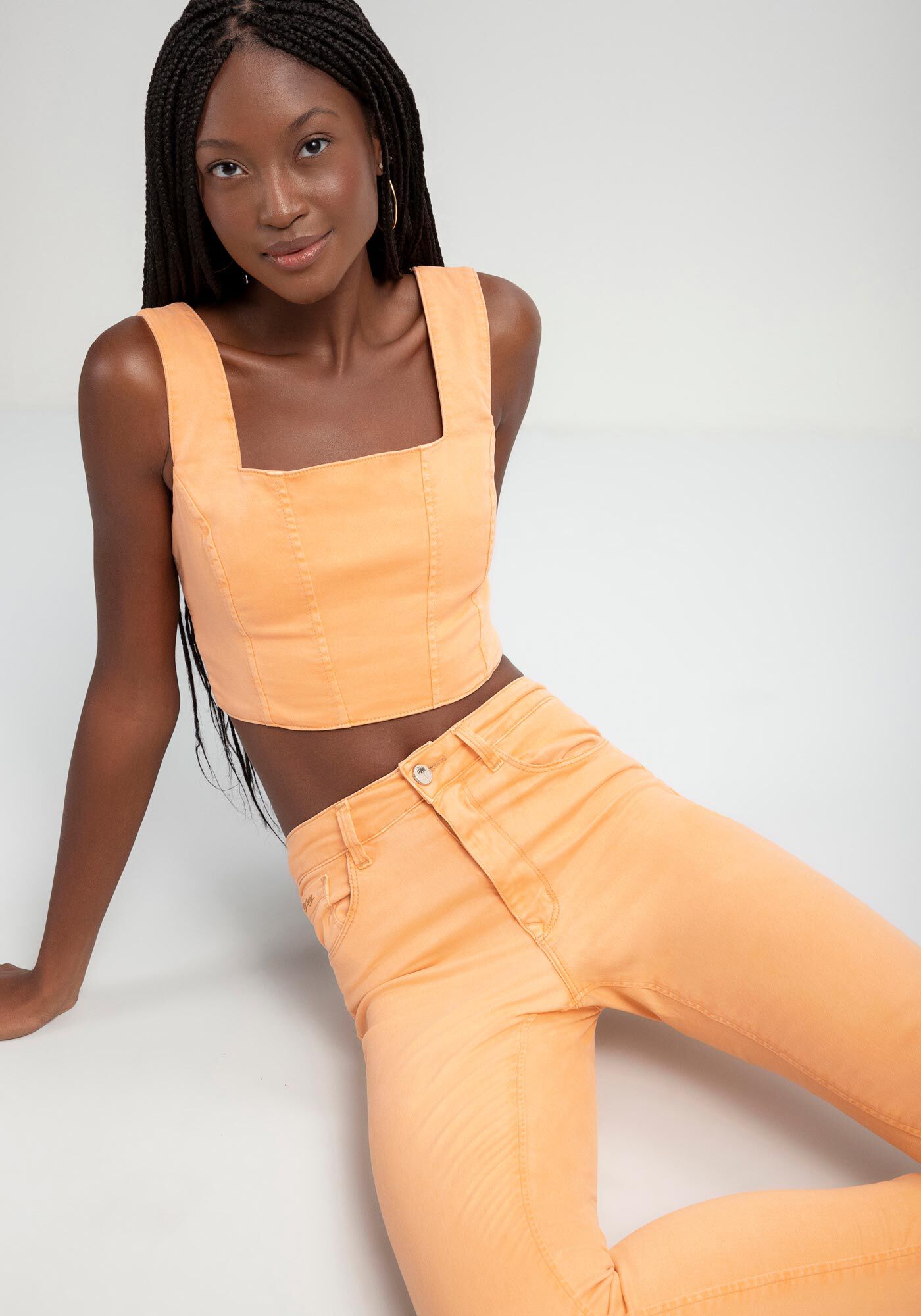 Calça outlet sarja laranja