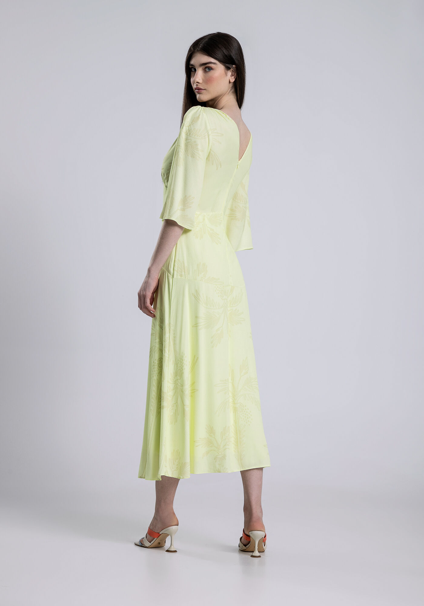 Vestido Midi em Viscose com Mangas 3/4 Amplas, DENDE, large.