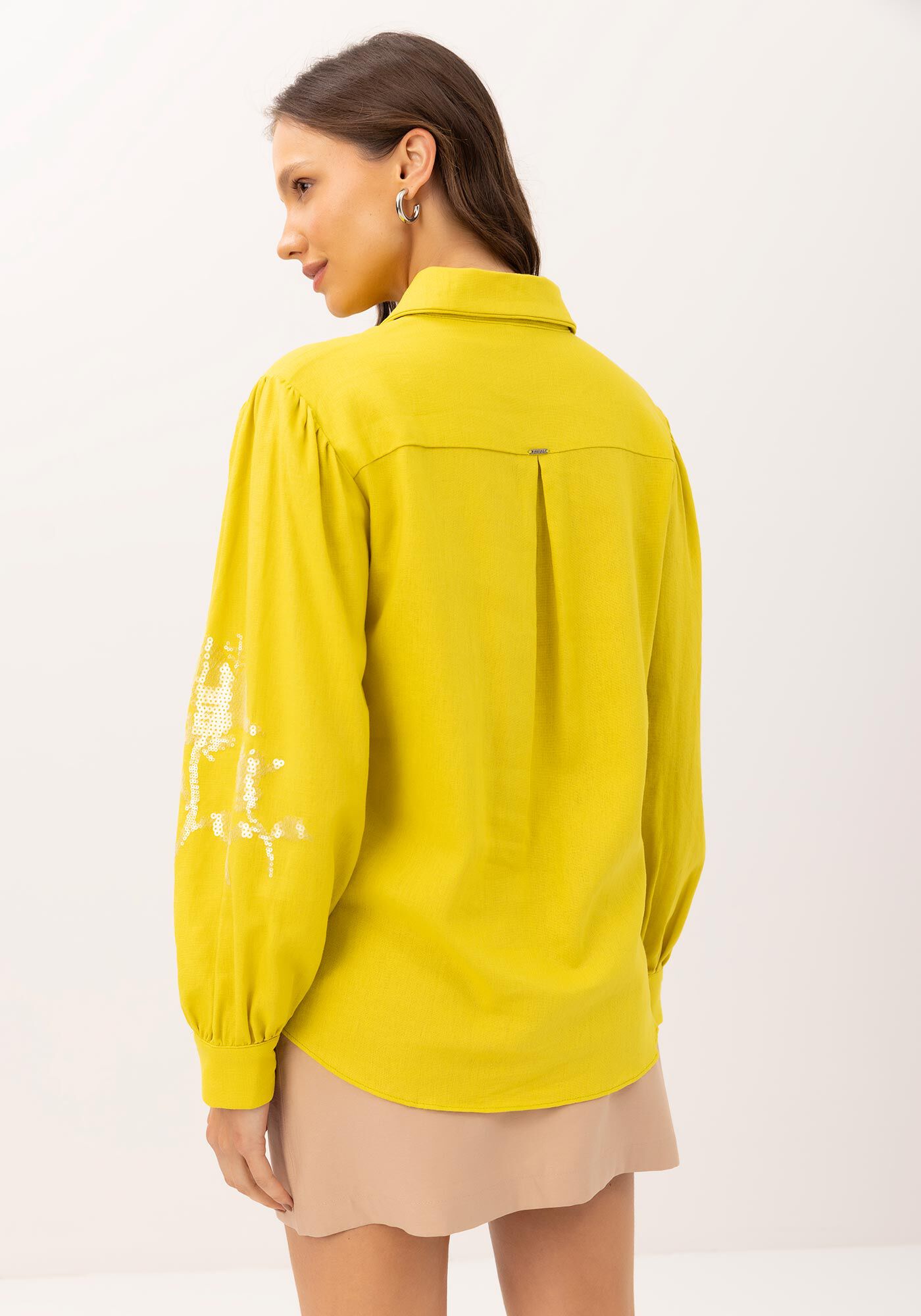 Camisa Manga Bufante em Linho com Bordado Paet&ecirc;s, , large.