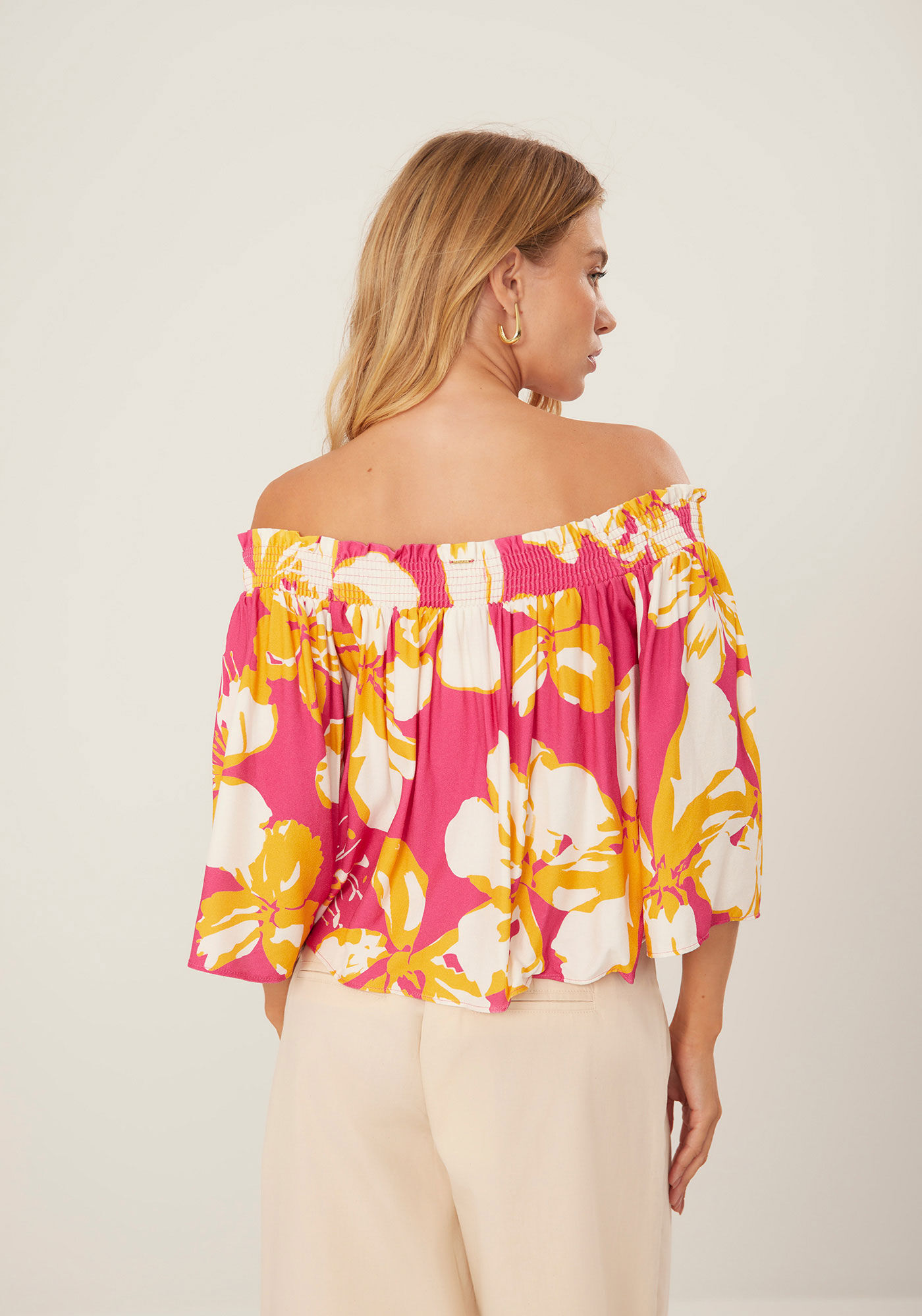 Blusa Ampla em Viscose com Decote Ombro a Ombro Lastex, , large.