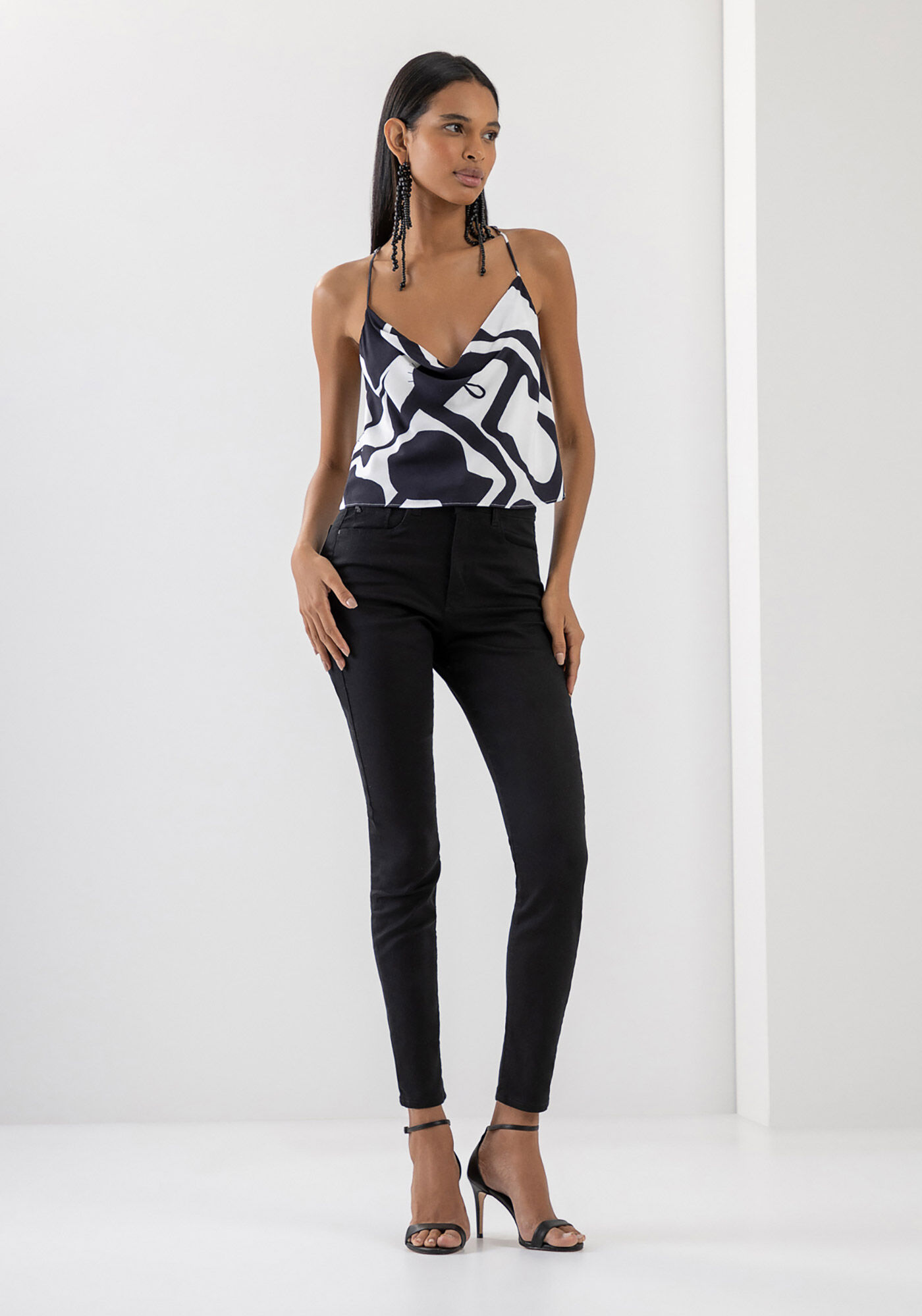 Cal&ccedil;a Jeans Skinny Super Alta Ever Black, PRETO REATIVO, large.