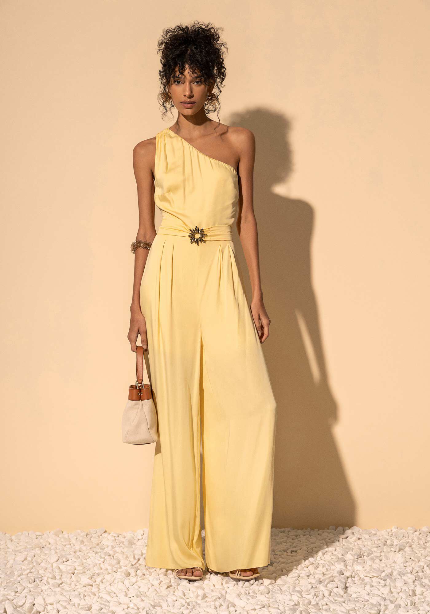 Macac&atilde;o Longo Um Ombro S&oacute; Com Cinto E Recorte Nas Costas, AMARELO SENSATION, large.