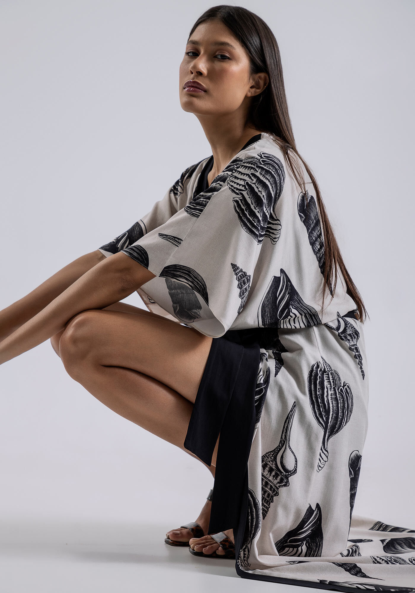 Vestido Midi em Viscose com Cinto, CONCHAS, large.