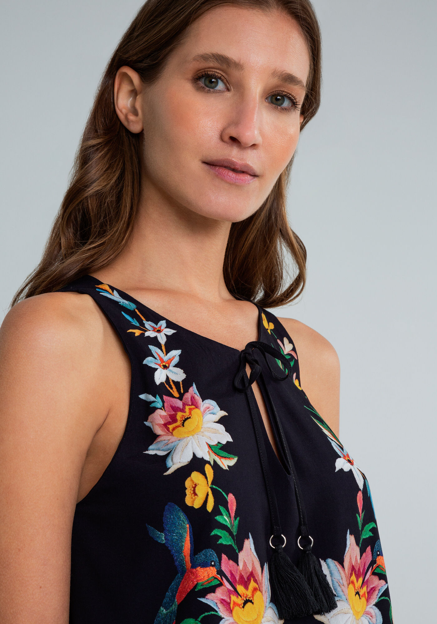 Blusa Amarra&ccedil;&atilde;o Decote Tassel Estampada, , large.