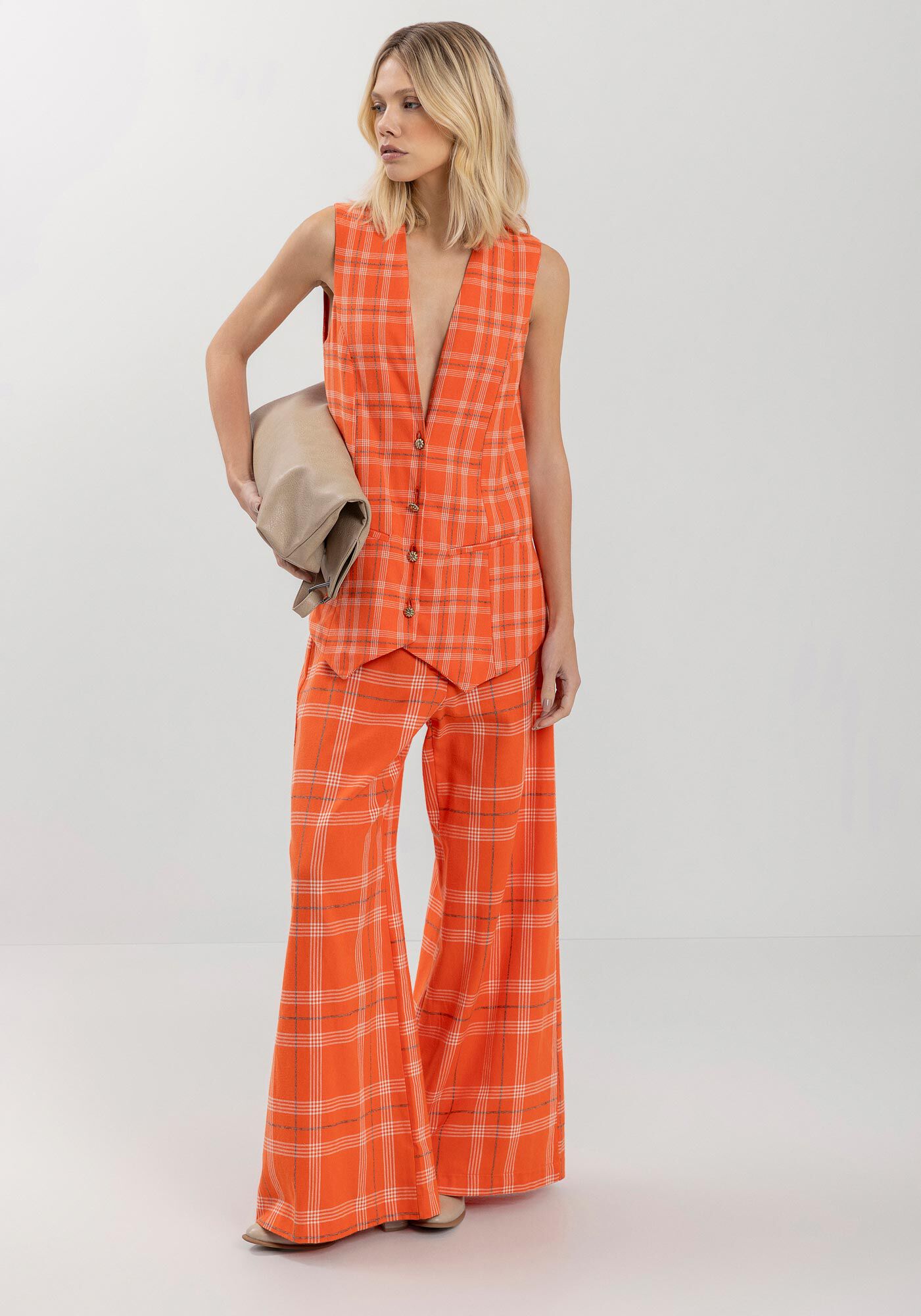 Colete Alongado Xadrez Com Bolsos E Bot&otilde;es Frontais, MINI PLAID LARANJA, large.