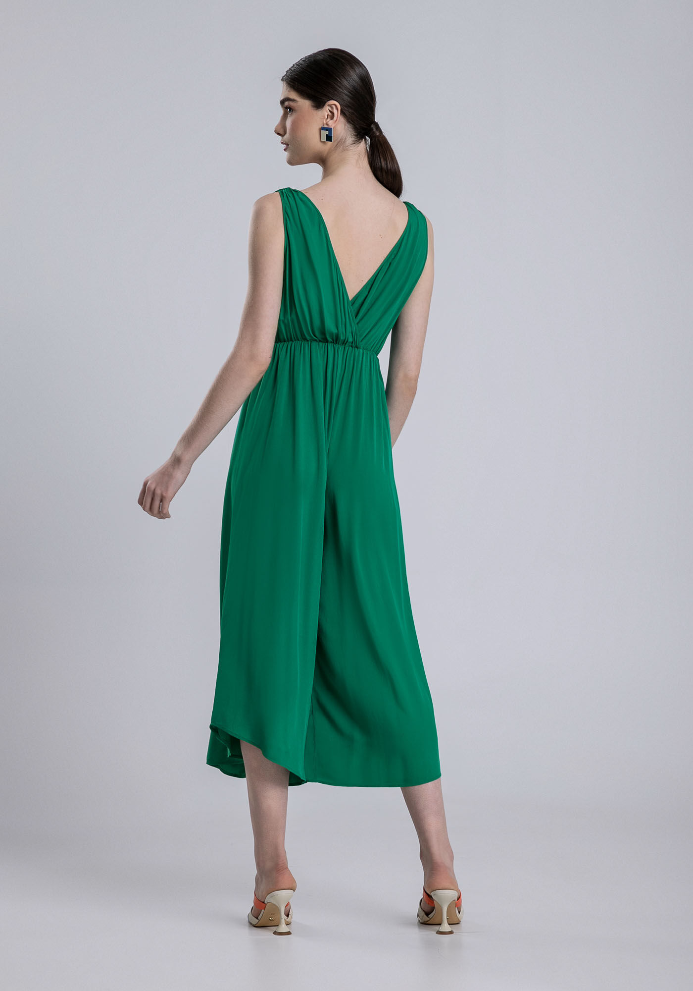 Macac&atilde;o Pantacourt Decote Transpassado Cores, VERDE GLIMMER, large.