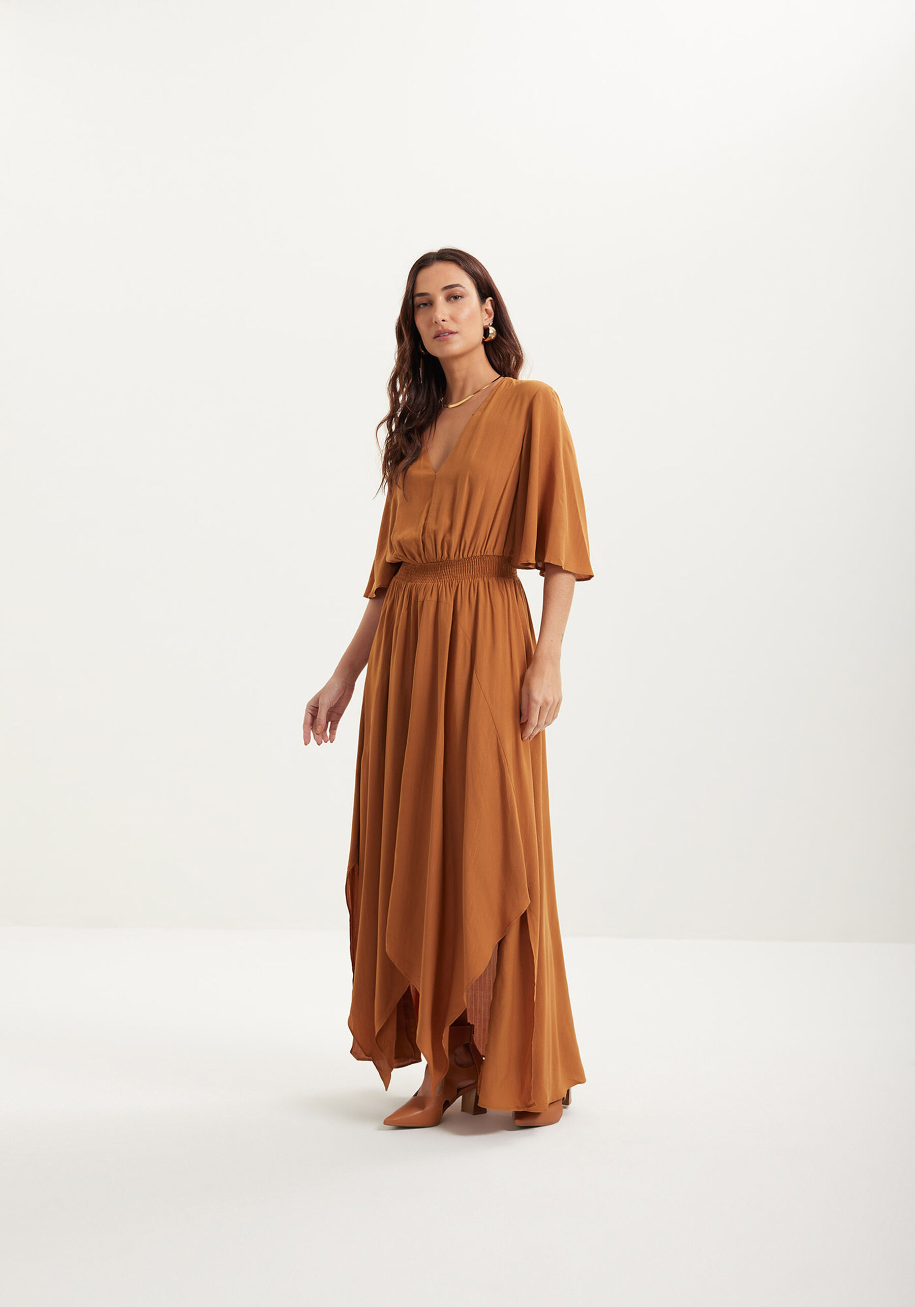 Vestido Longo Fluido Em Viscose Com Fios De Lurex, . Vestido Longo Fluido Em Viscose Com Fios De Lurex, , large.