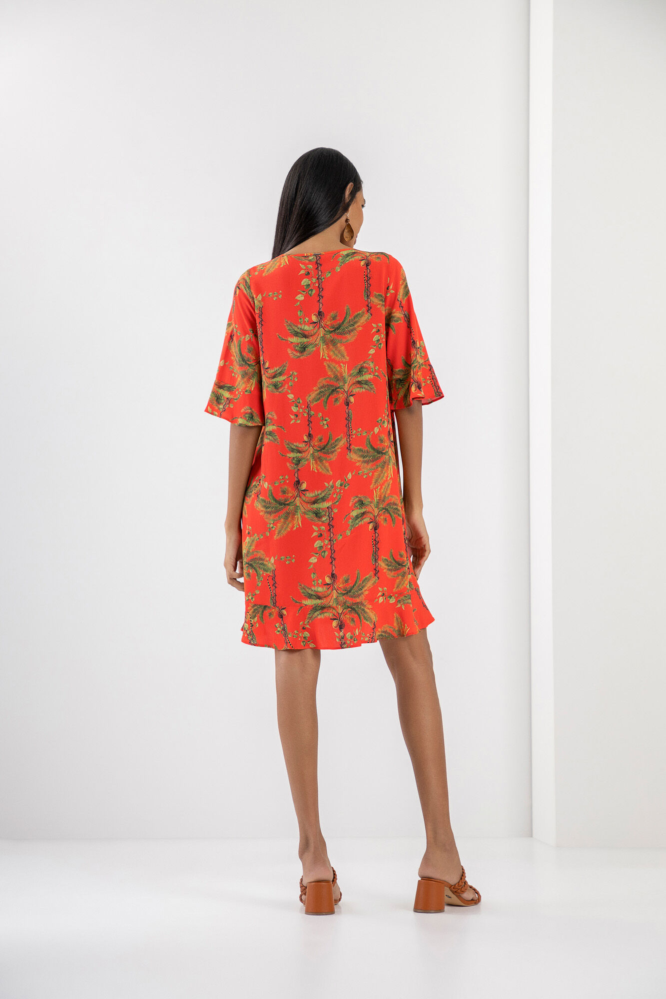 Vestido Curto Amplo em Viscose com Manga Flare, , large.