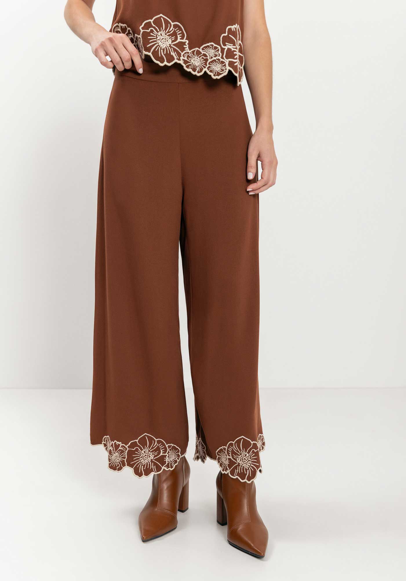 Cal&ccedil;a Pantacourt De Cintura Alta Com Bordado Na Barra, , large.