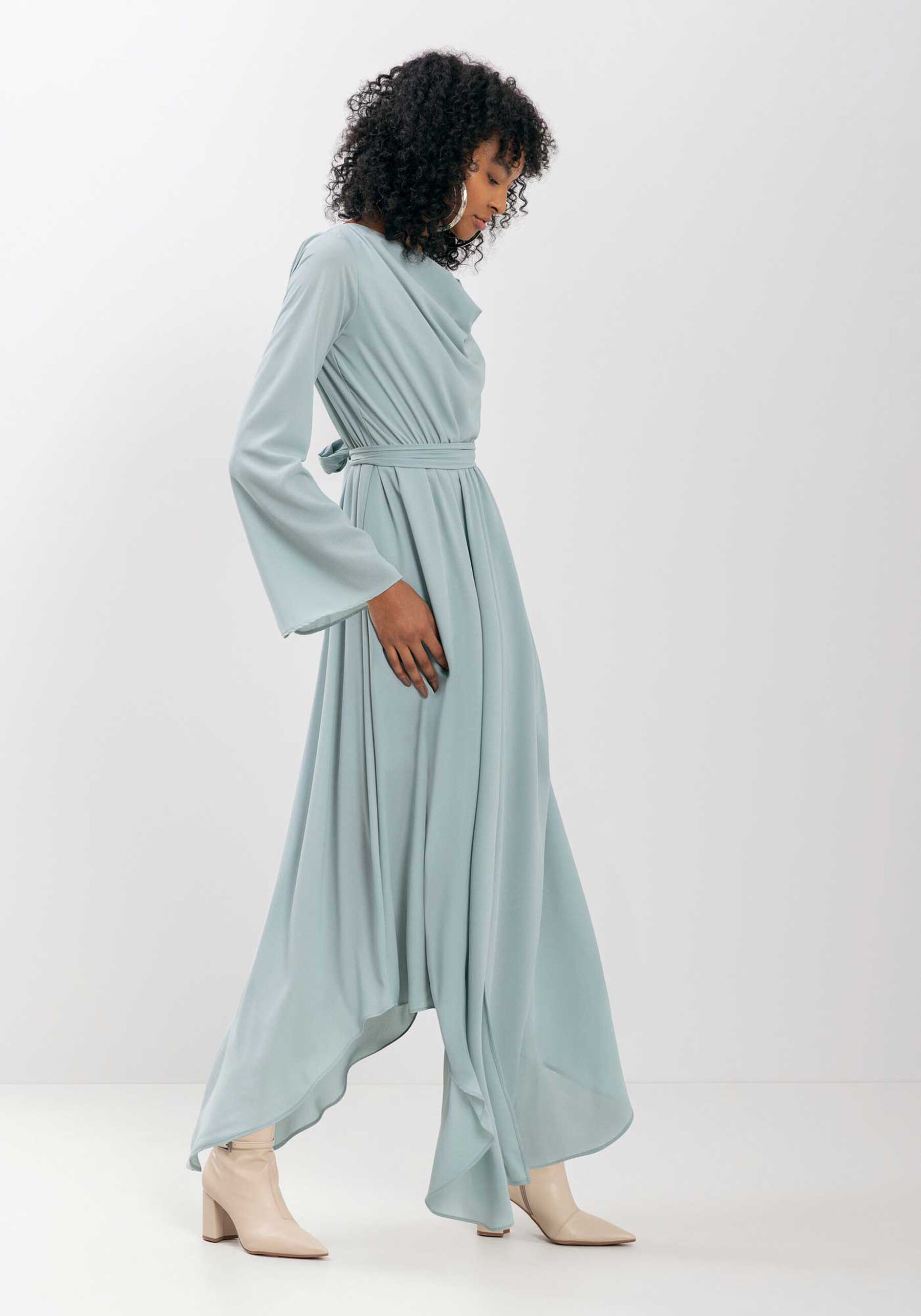 Vestido Longo De Mangas Com Gola Degagê Em Chiffon, . Vestido Longo De Mangas Com Gola Degagê Em Chiffon, , large.