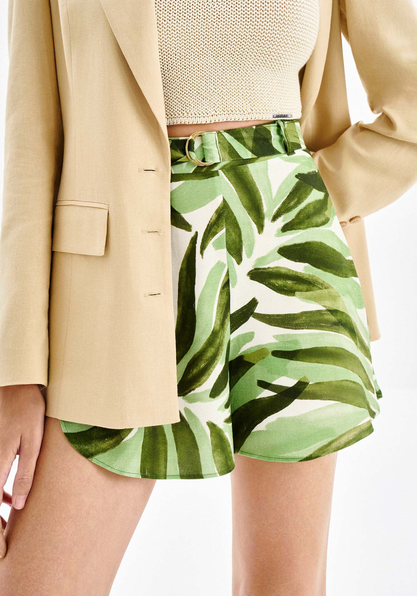 Shorts Cintura Alta em Viscose Estampado com Cinto, , large.