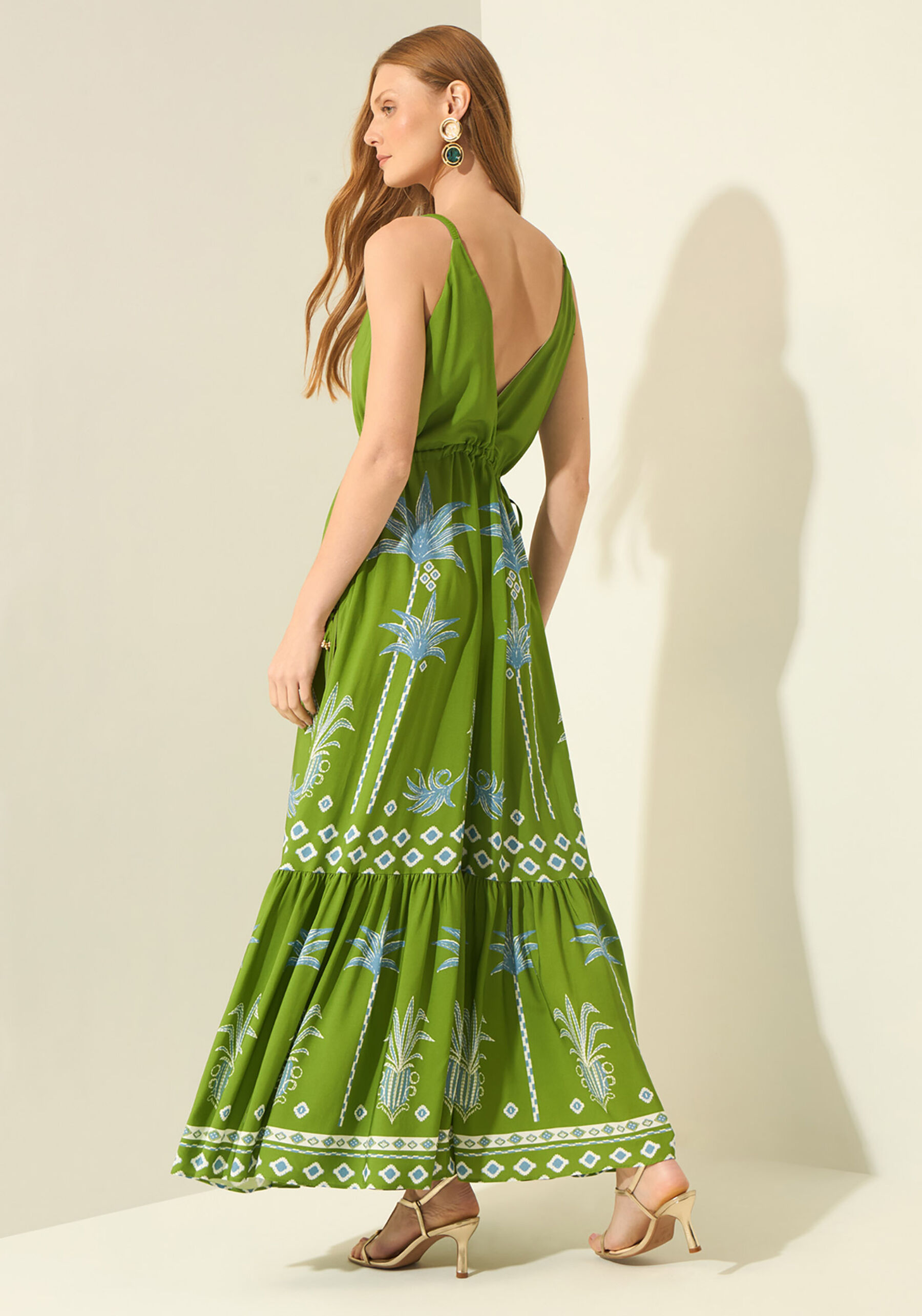 Vestido Longo De Alças Com Amarrações Laterais, MAXI GRAVURA VERDE. Vestido Longo De Alças Com Amarrações Laterais, MAXI GRAVURA VERDE, large.