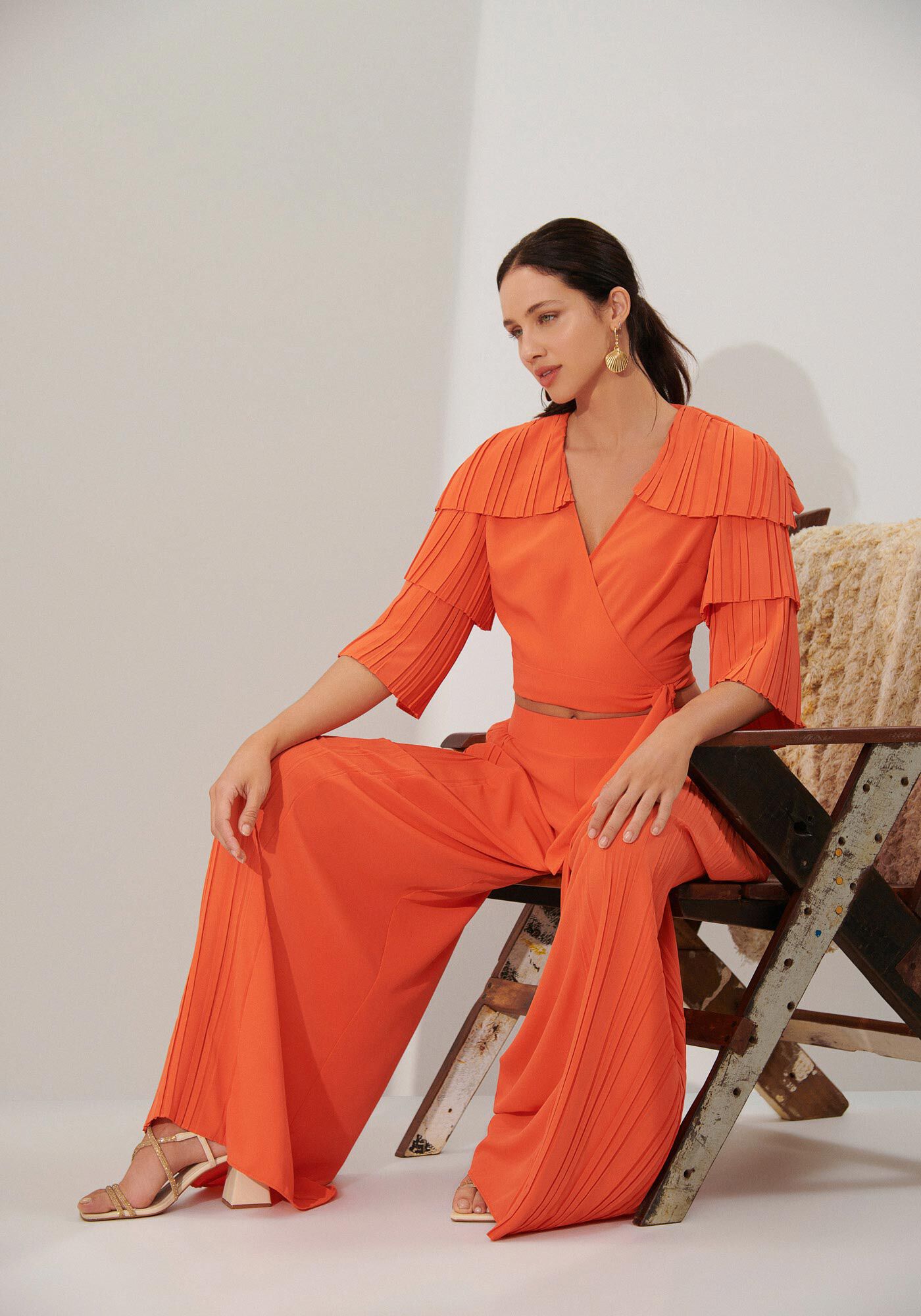 Cal&ccedil;a Pantalona com Plissado Lateral, , large.