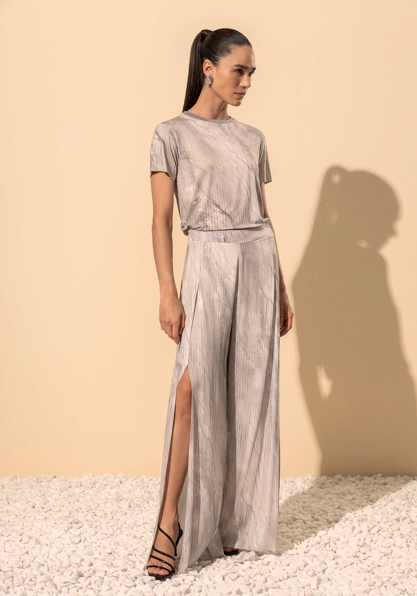 Blusa De Mangas Curtas Estampada Em Malha Com Elastano, PLISSE CINZA, large.