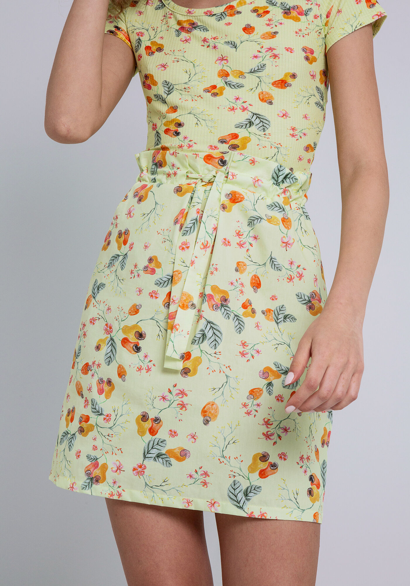 Saia Clochard Cintura Alta em Tecido, , large.