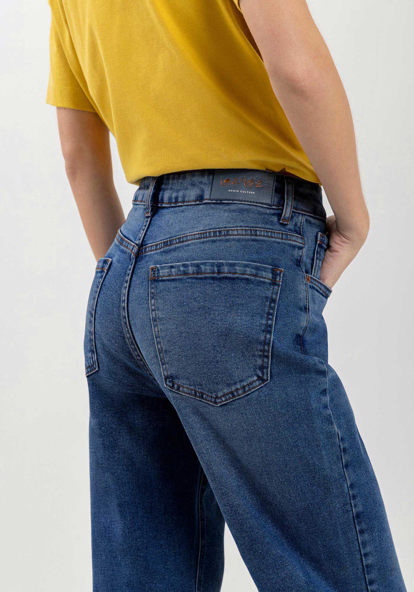 Cal&ccedil;a Jeans Reta Com Cintura Alta E Bolsos Funcionais, JEANS, large.