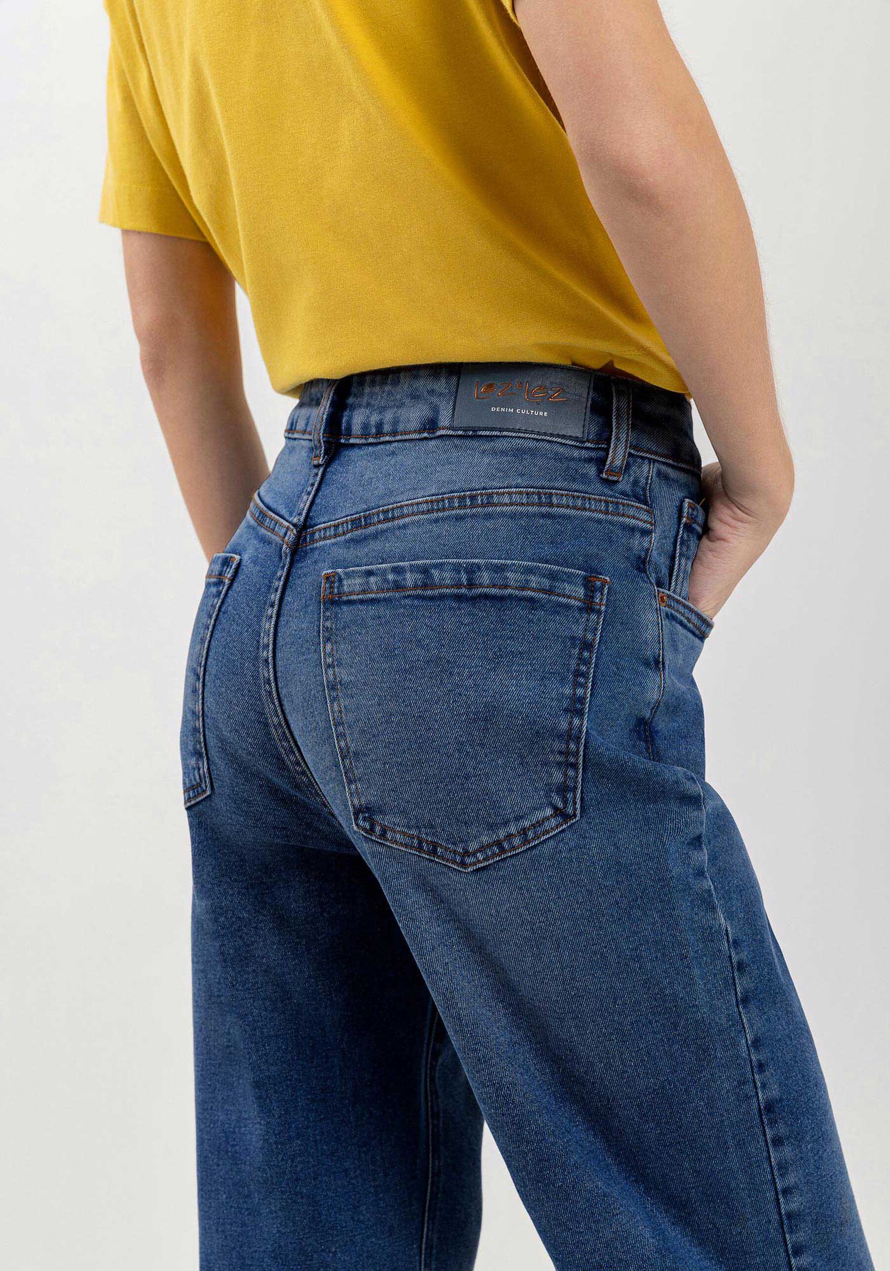 Calça Jeans Reta Com Cintura Alta E Bolsos Funcionais, . Calça Jeans Reta Com Cintura Alta E Bolsos Funcionais, , large.