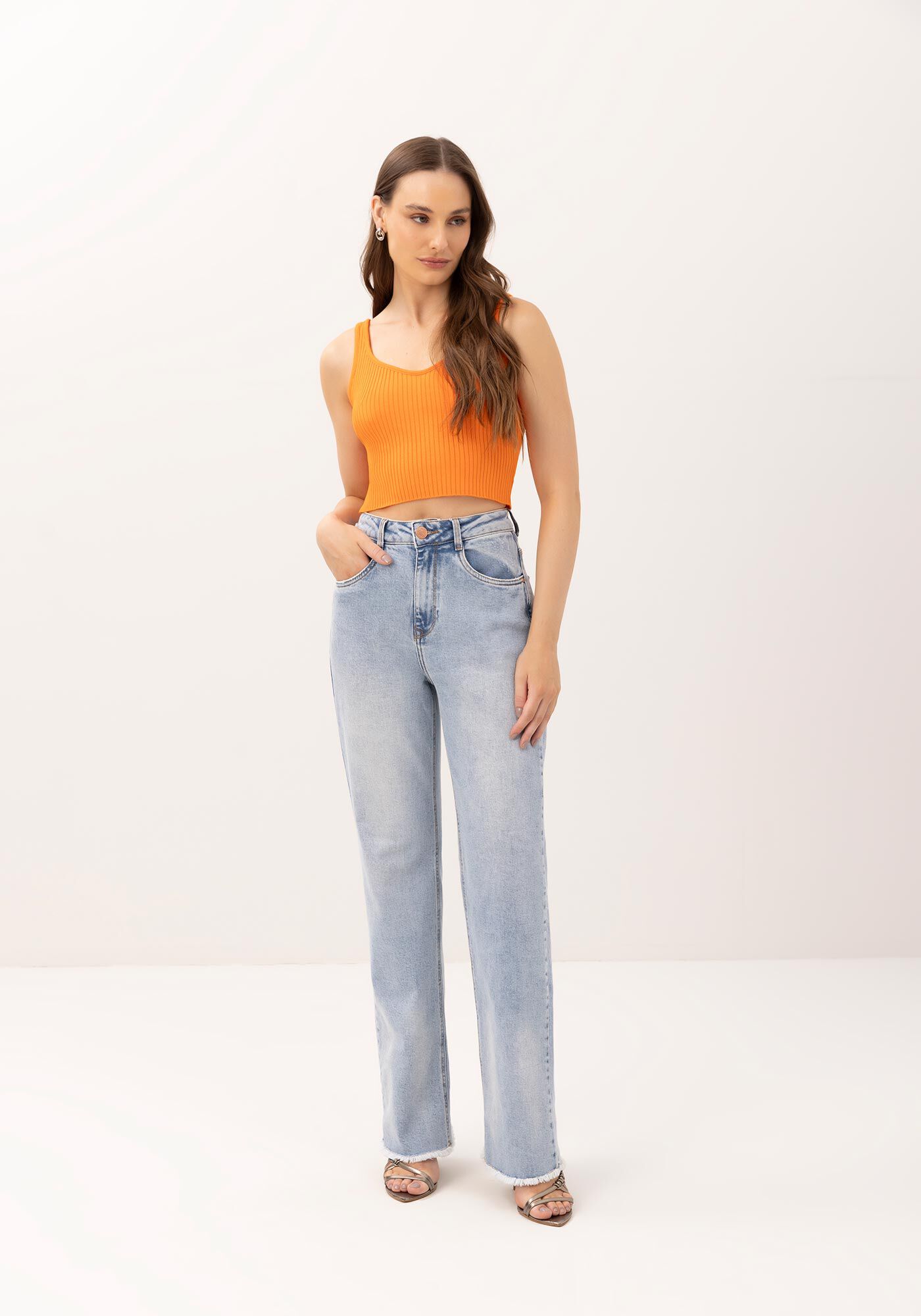 Blusa Cropped em Tric&ocirc; Canelado com Decote V, , large.