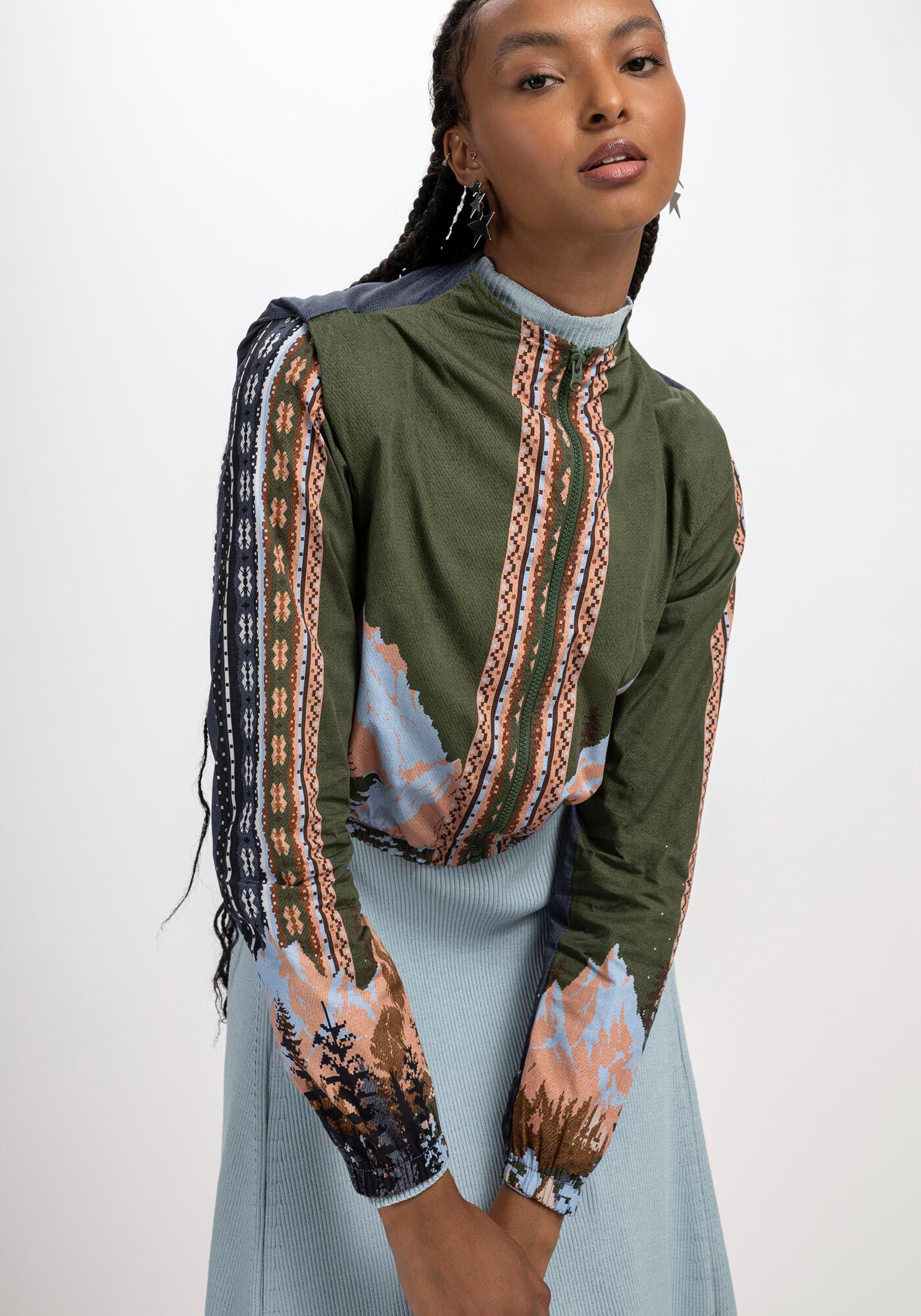 Jaqueta Estampada com Recorte Ombros, MONTANHAS, large.